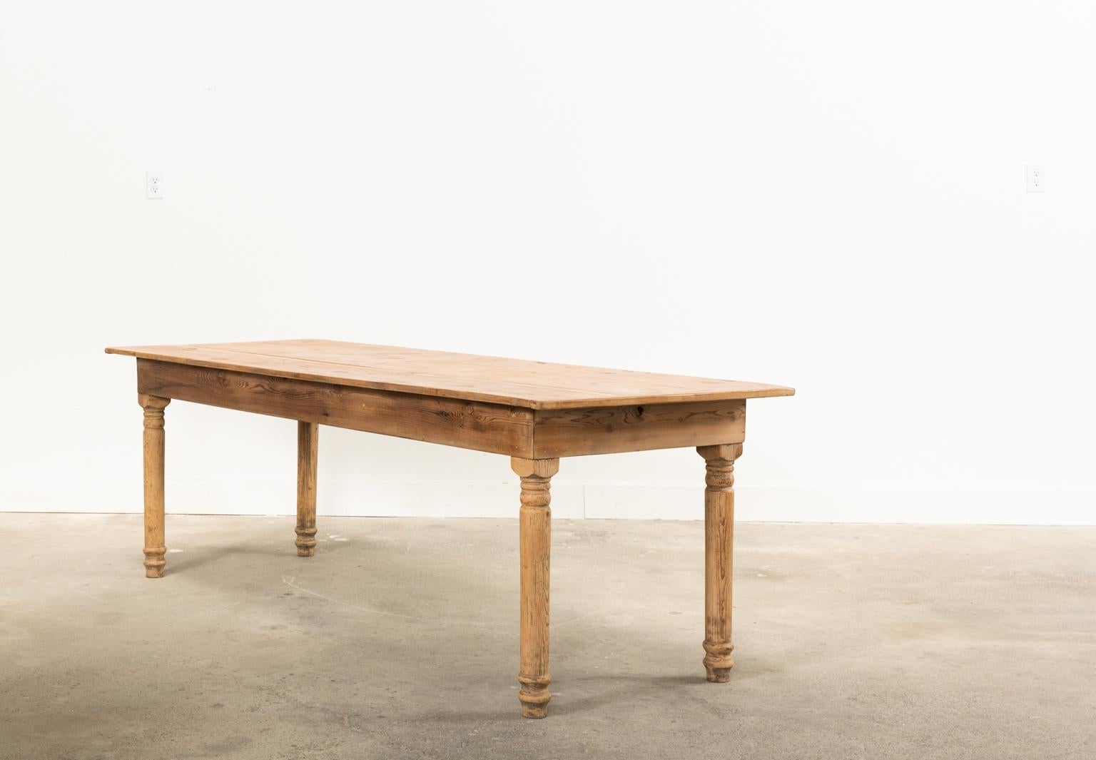 American Country Reclaimed Pine Farmhouse Dining Table 12