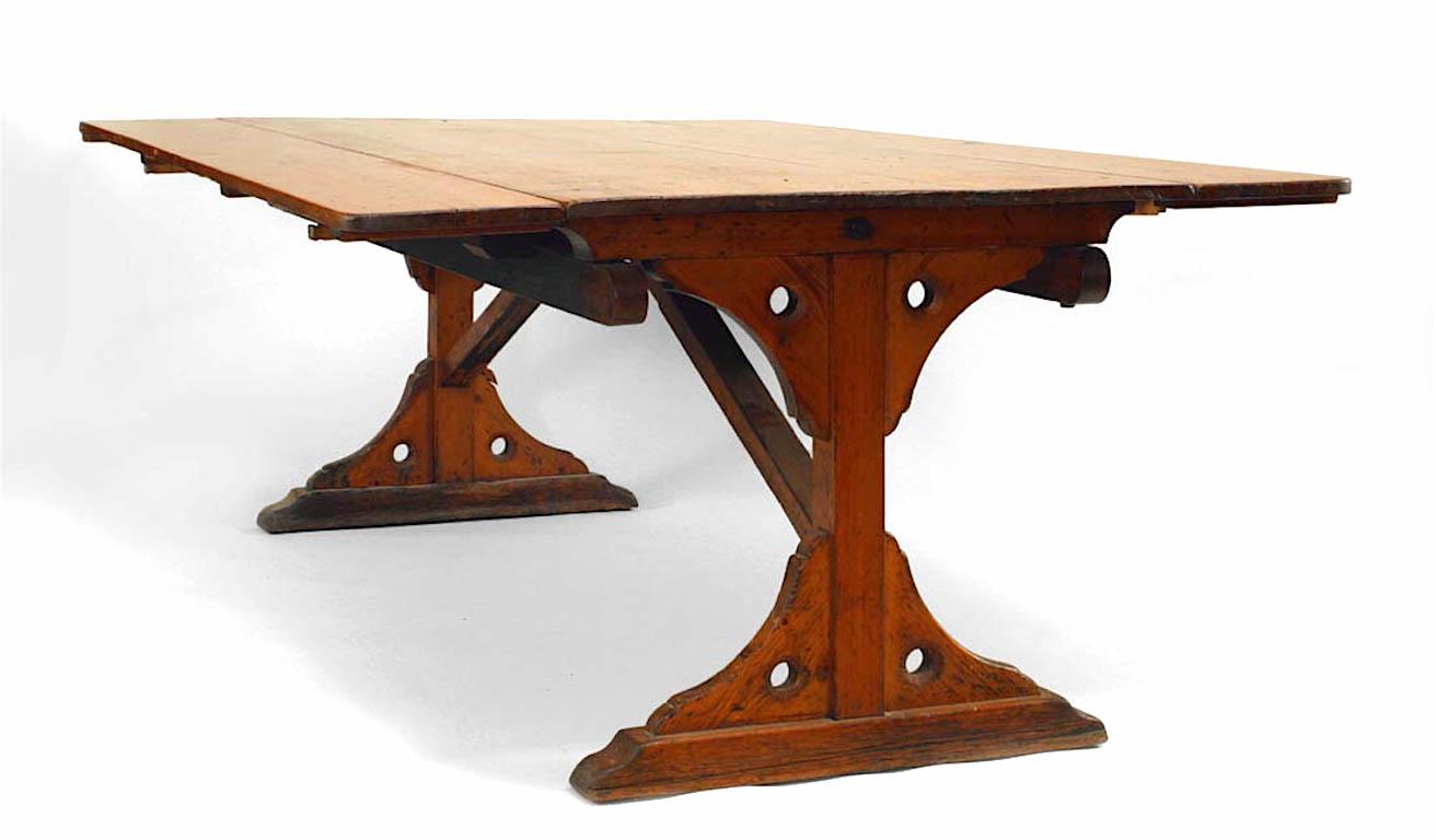 American Country-style (Mid 19th Century) pine dining 