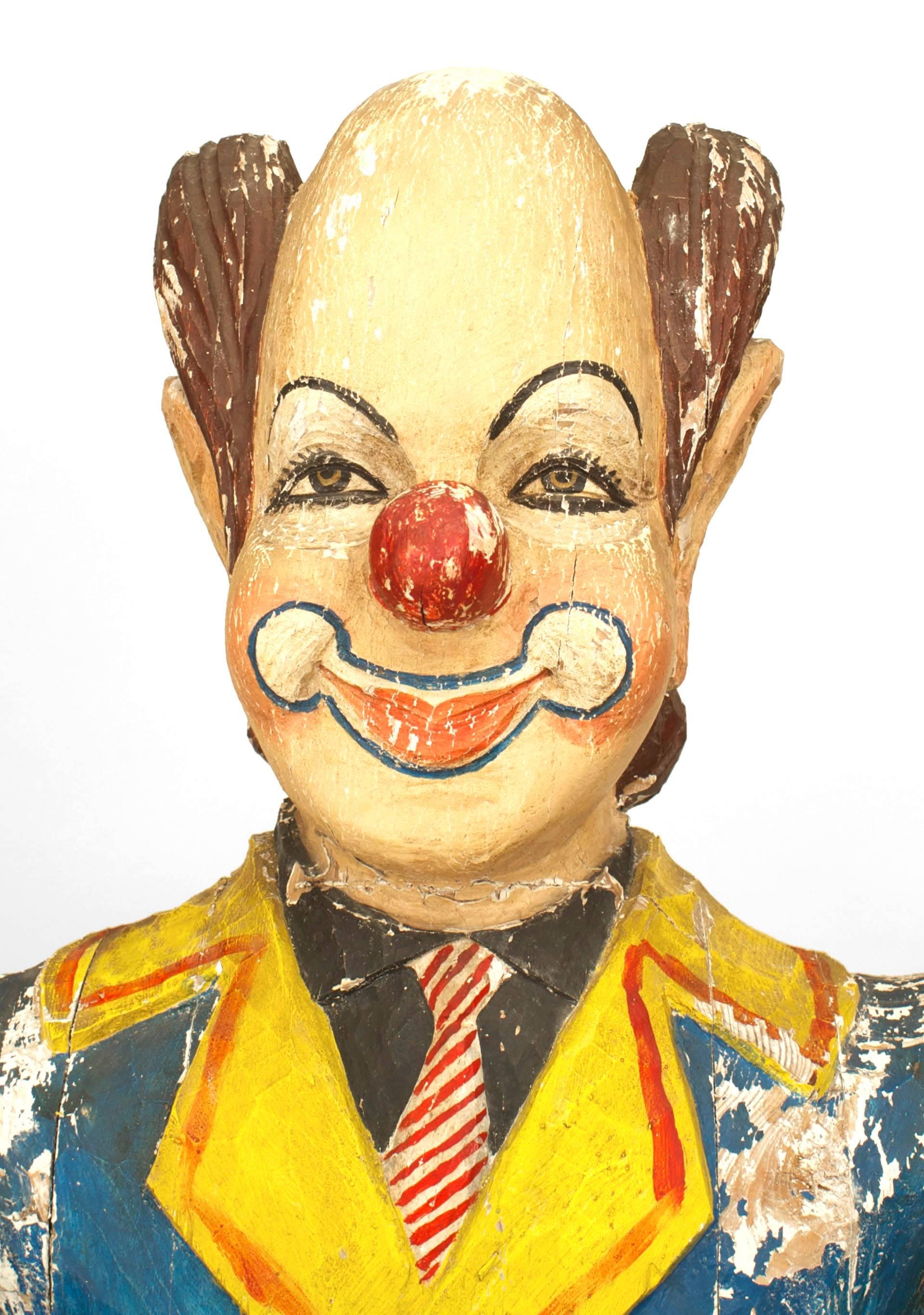 Sculpté à la main Clown en bois sculpté de style campagnard américain en vente