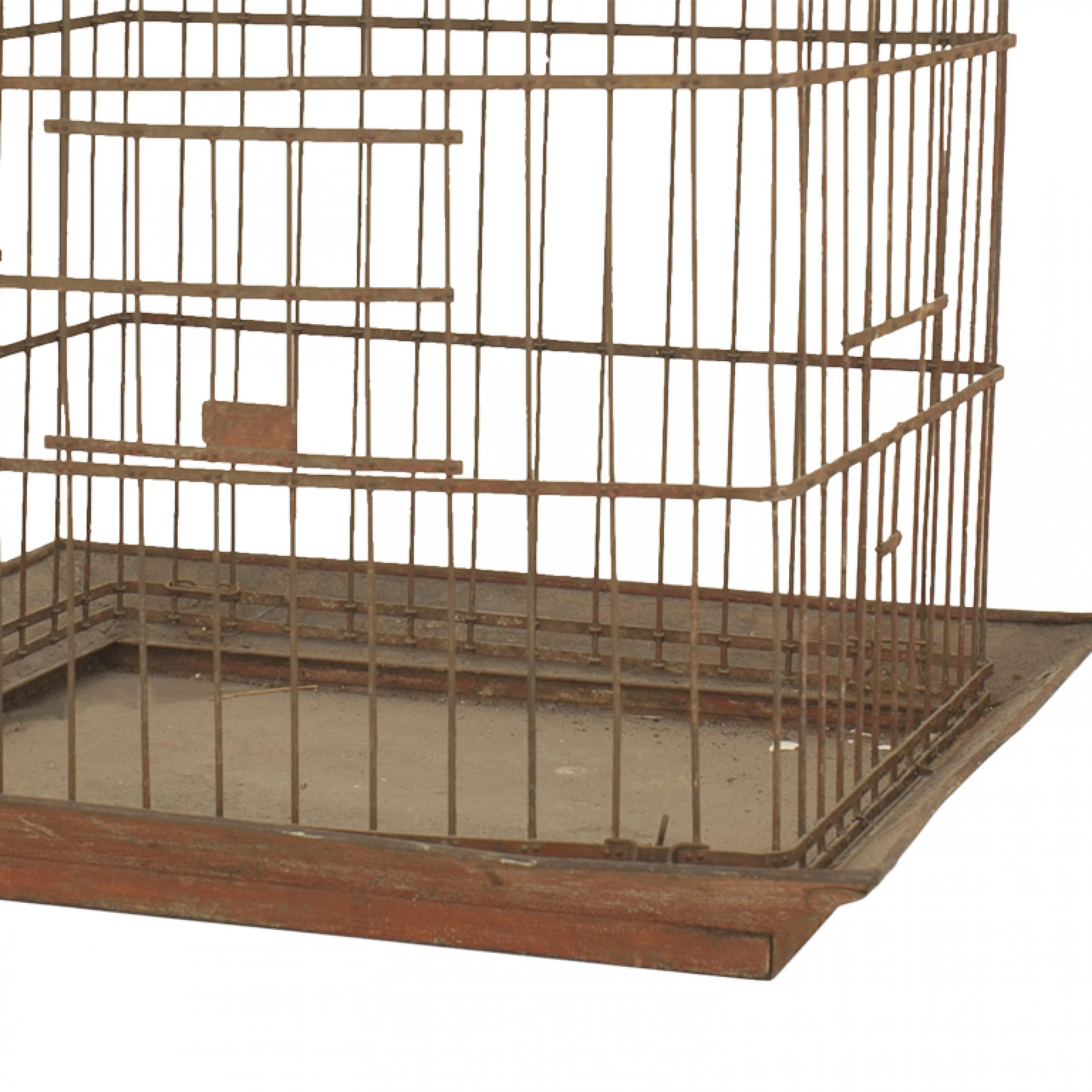 American Country Tole Bird Cage In Good Condition For Sale In Queens, NY