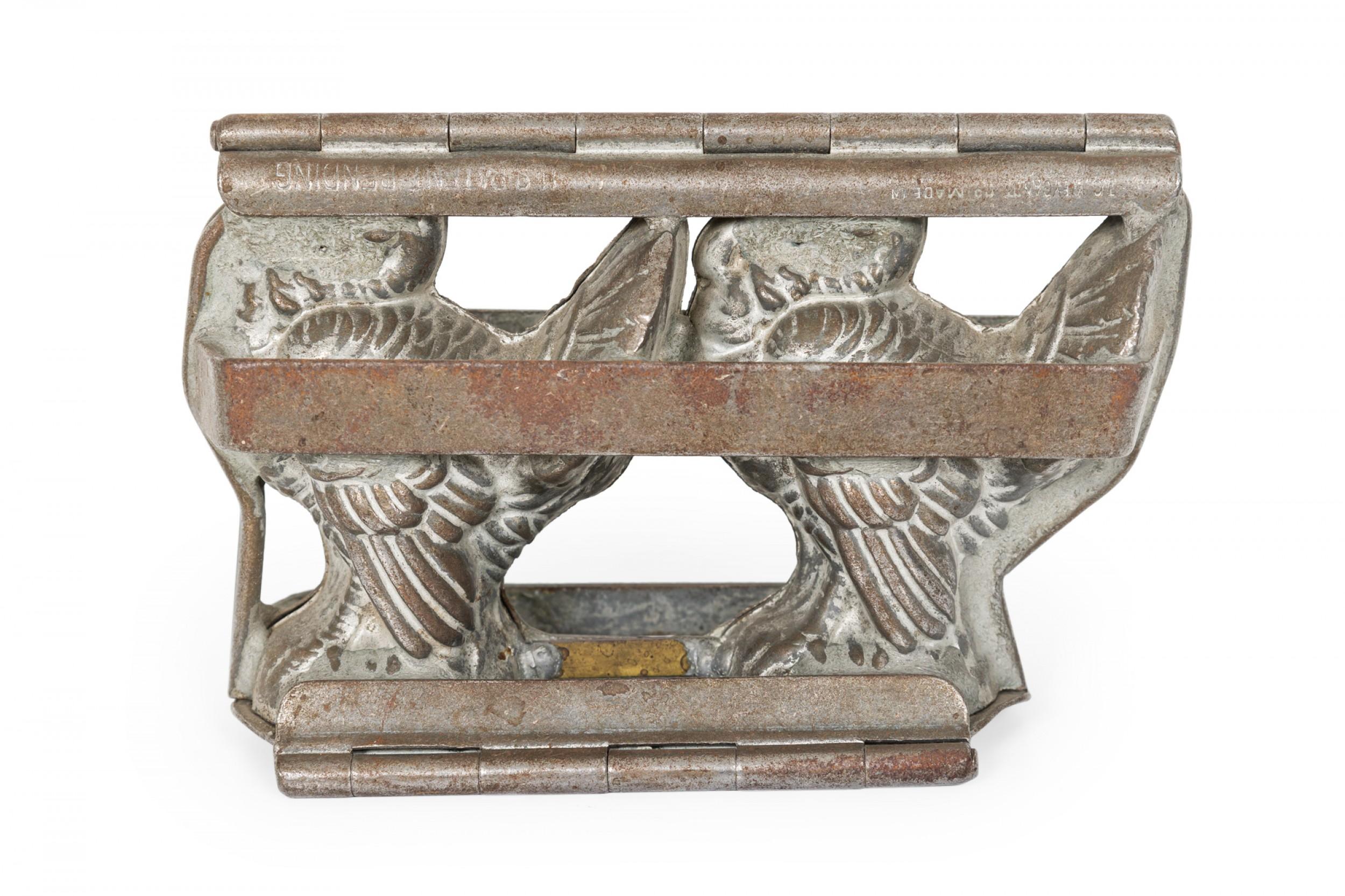 3 moldes dobles de chocolate de metal con diseño de pavo, de estilo campestre americano (siglo XX). (PRECIO CADA UNO)