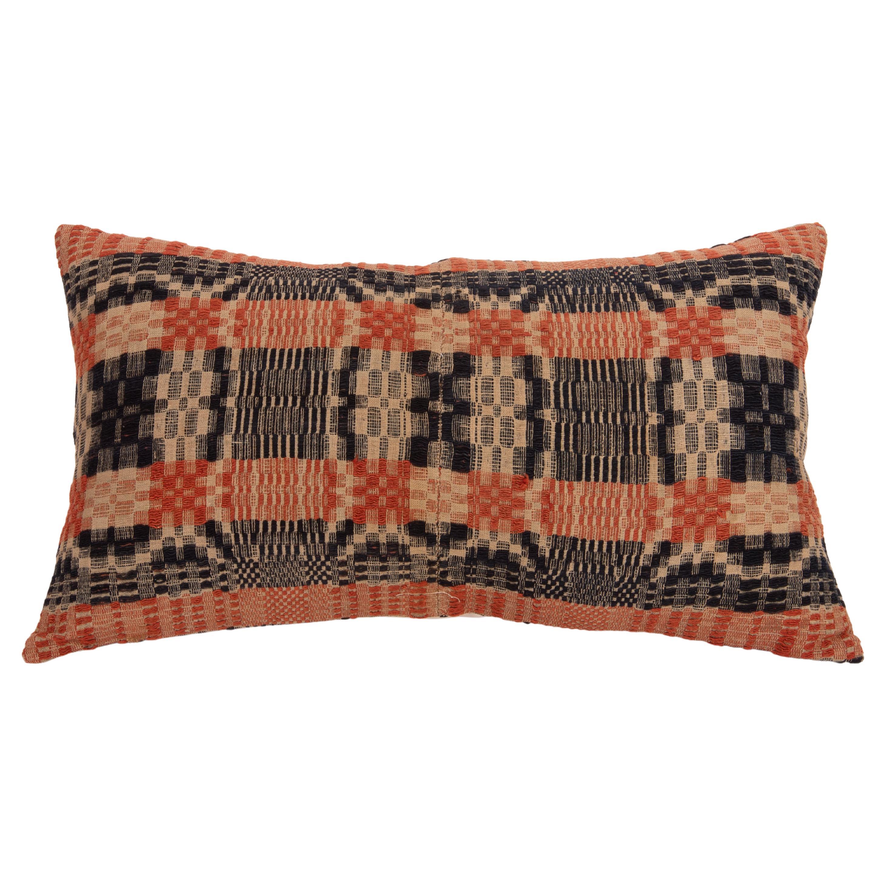 American Coverlet Pillow Cover, North America, 19th C. For Sale