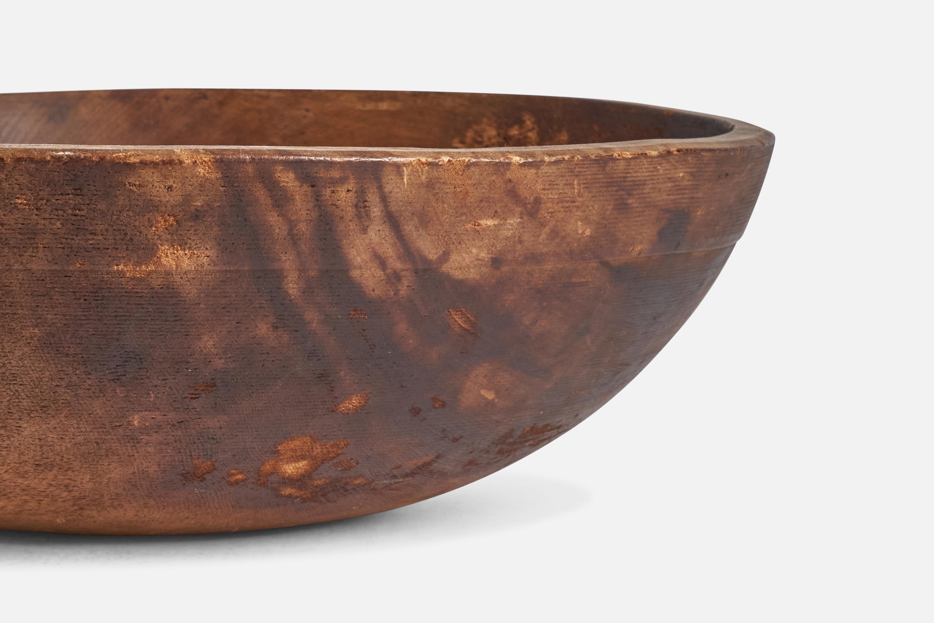 American Craft, Bowl, Wood, USA, c. 1900 In Fair Condition For Sale In High Point, NC