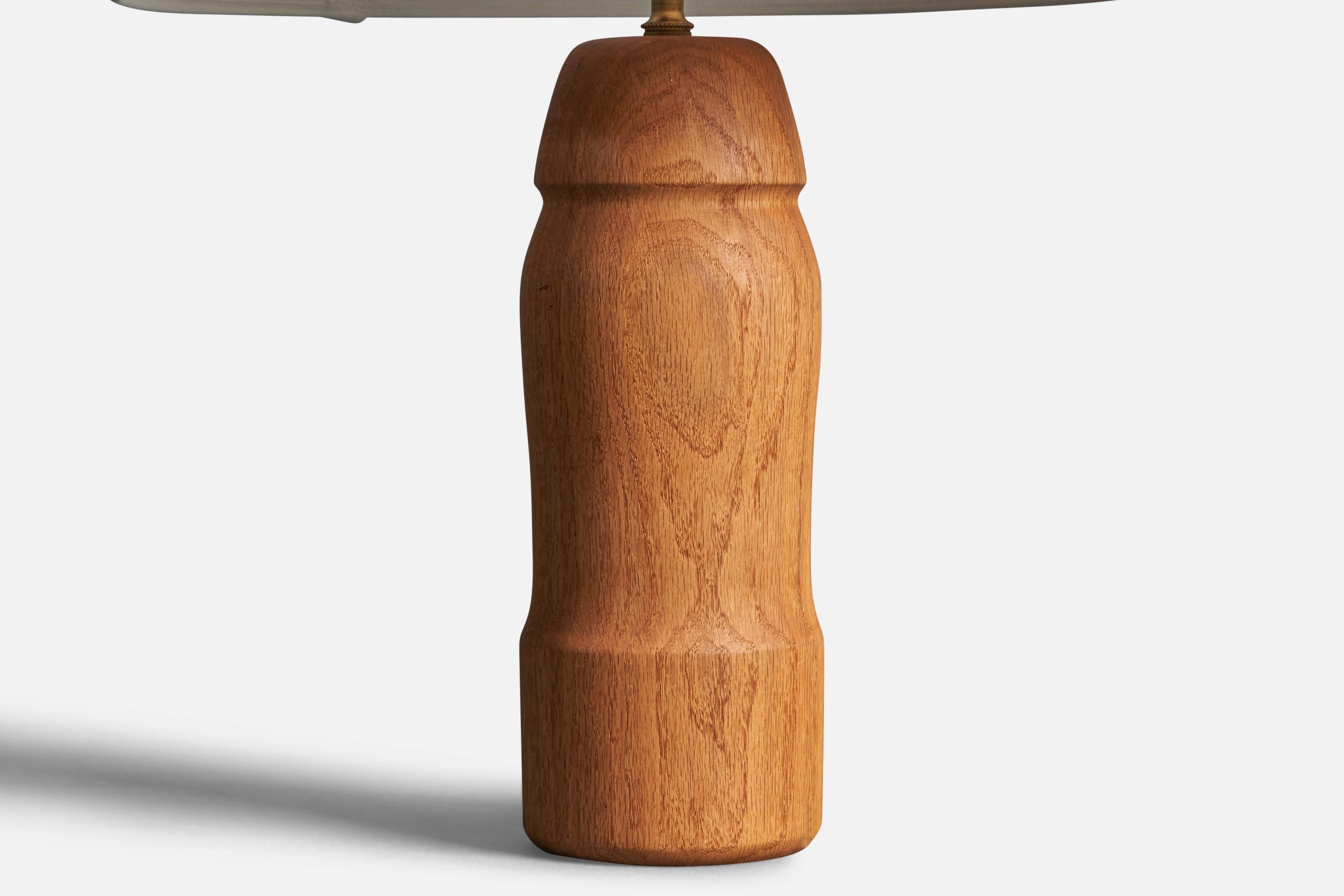 Mid-Century Modern American Craft, Freeform Table Lamp, Oak, Brass, America, 1960s For Sale