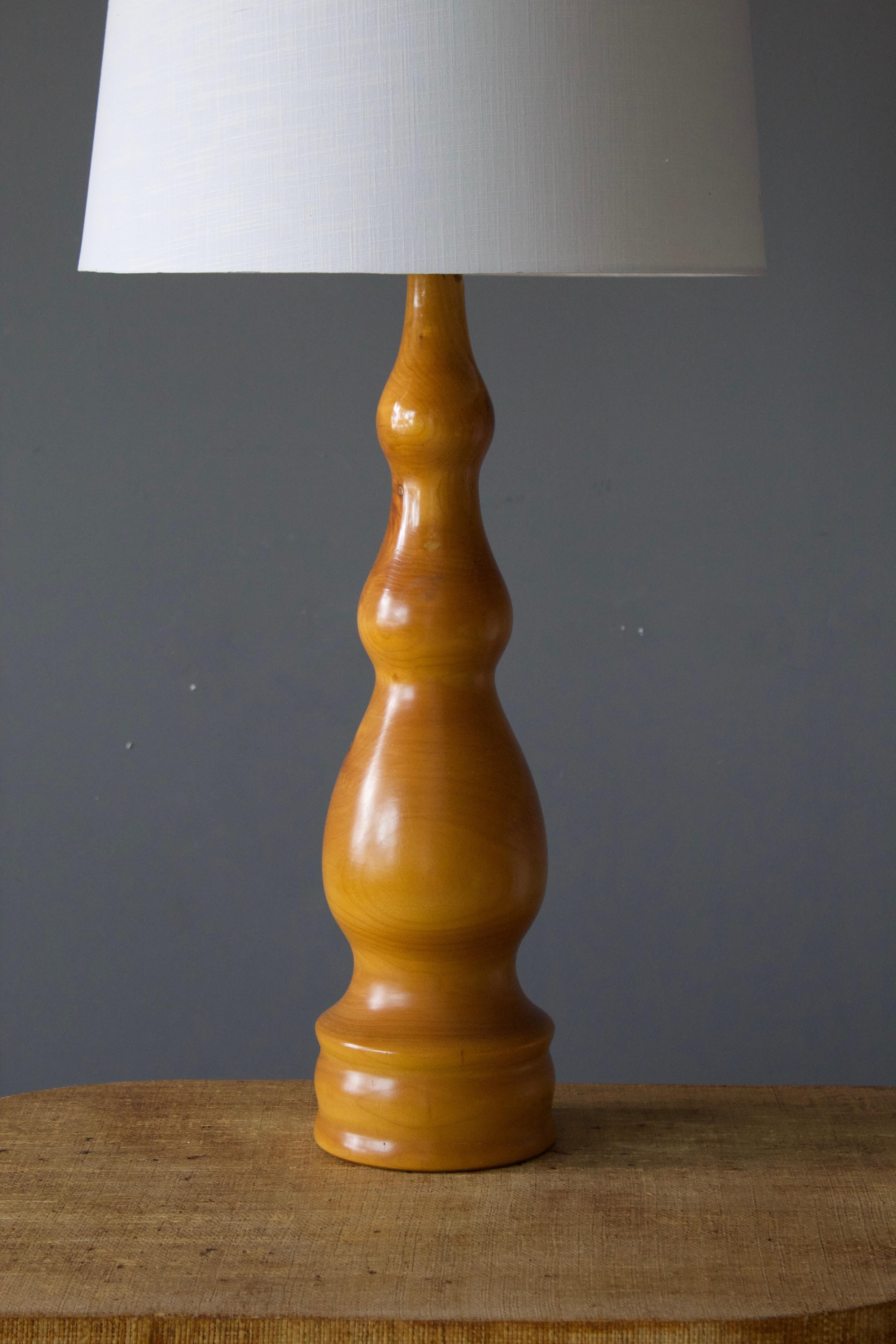 American Craft, Large Freeform Table Lamp, Wood, America, 1960s In Good Condition In High Point, NC