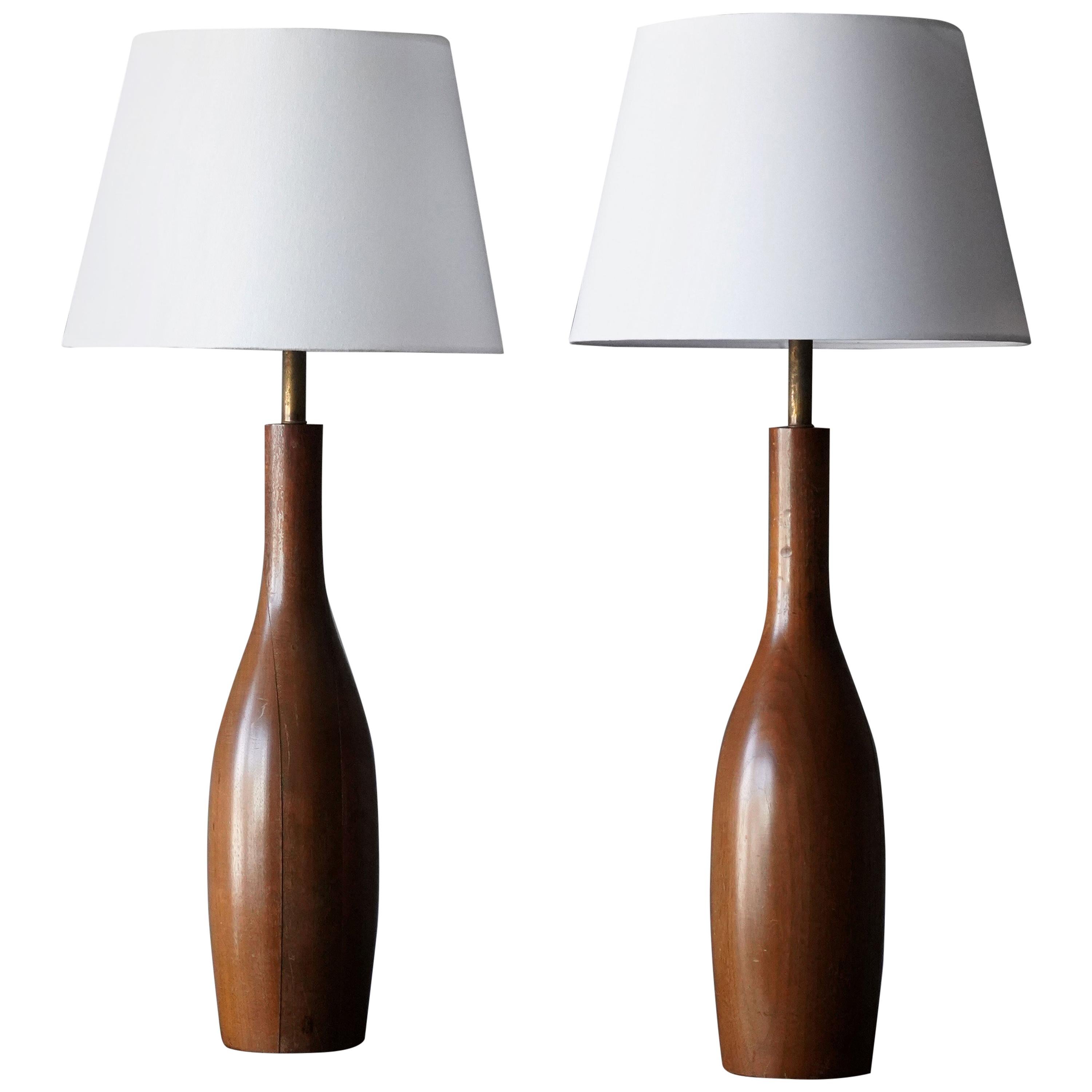 American Craft, Large Table Lamps, Brown Solid Walnut, Brass, America, 1950s For Sale