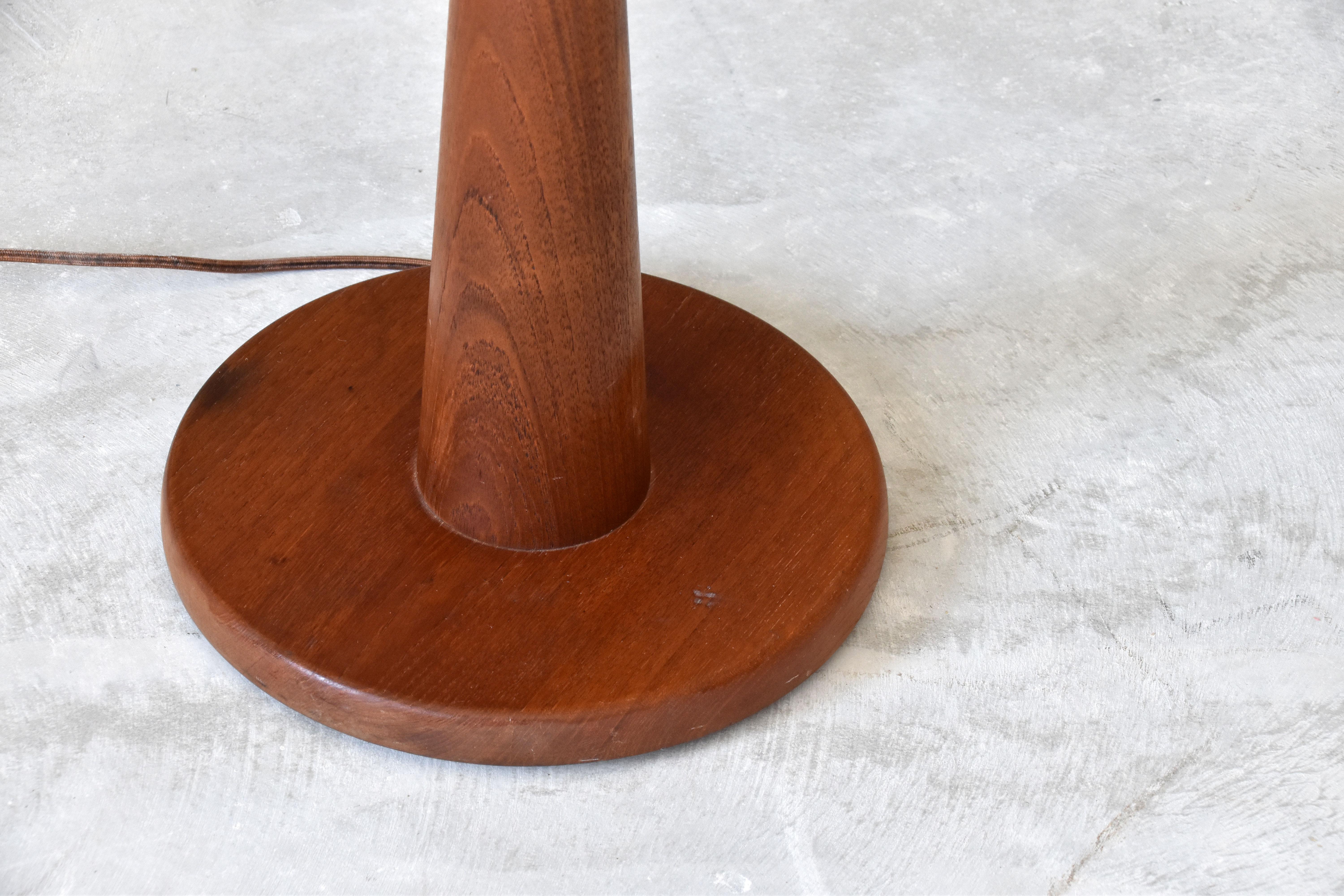 Mid-20th Century American Craft, Organic Floor Lamp, carved walnut, linen shade, America 1960s