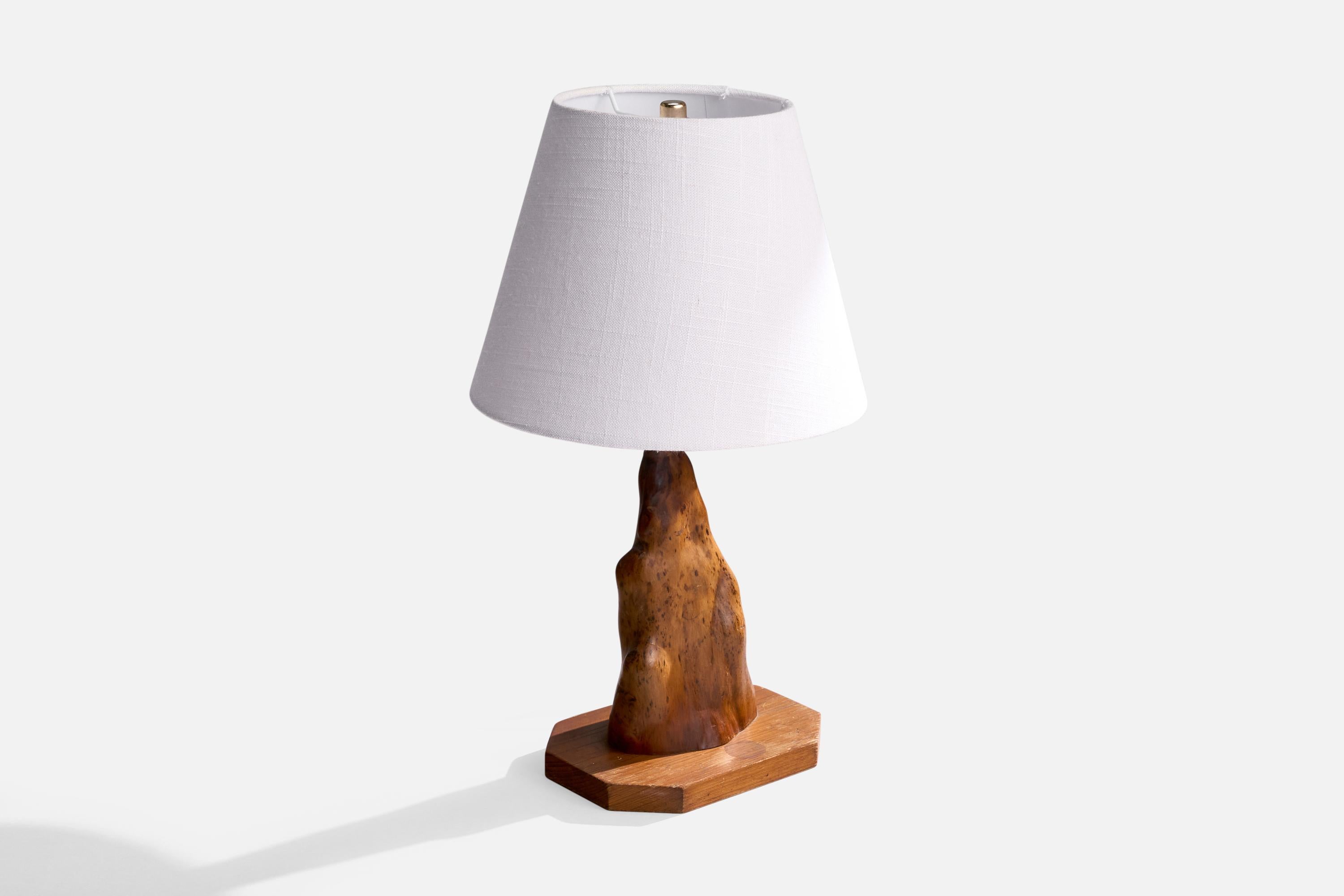 American Craft, Lámpara de mesa, Madera, Latón, EE.UU., Años 60 mediados del siglo XX en venta