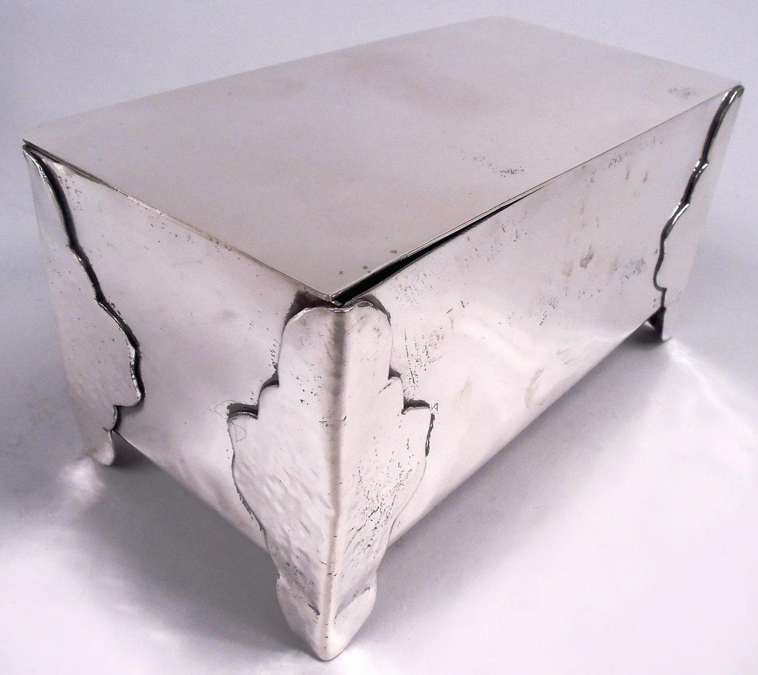 Caja cofre de plata de ley gótica artesana americana artesano estadounidense en venta