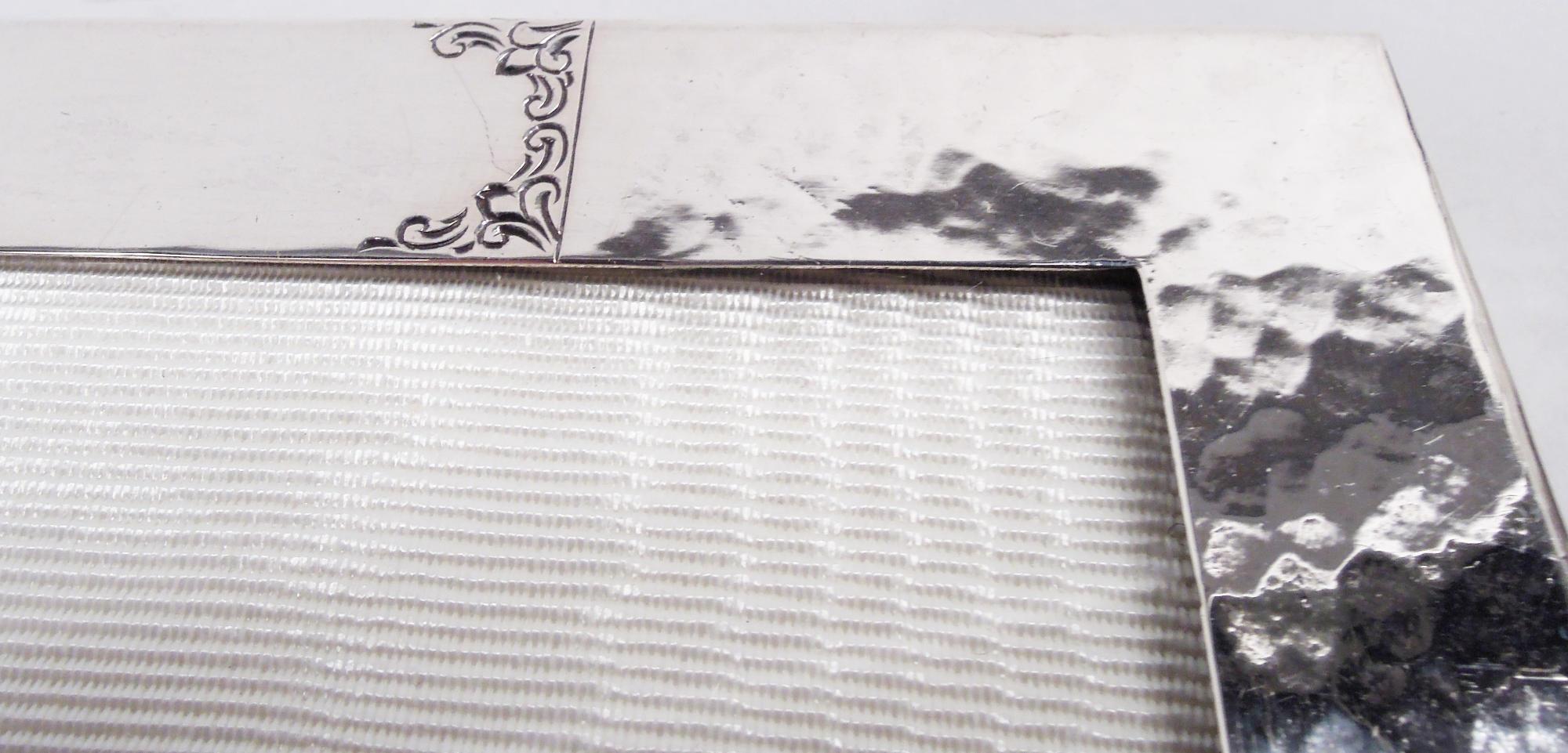 Martellato Cornice in argento massiccio martellato a mano di American Craftsman in vendita
