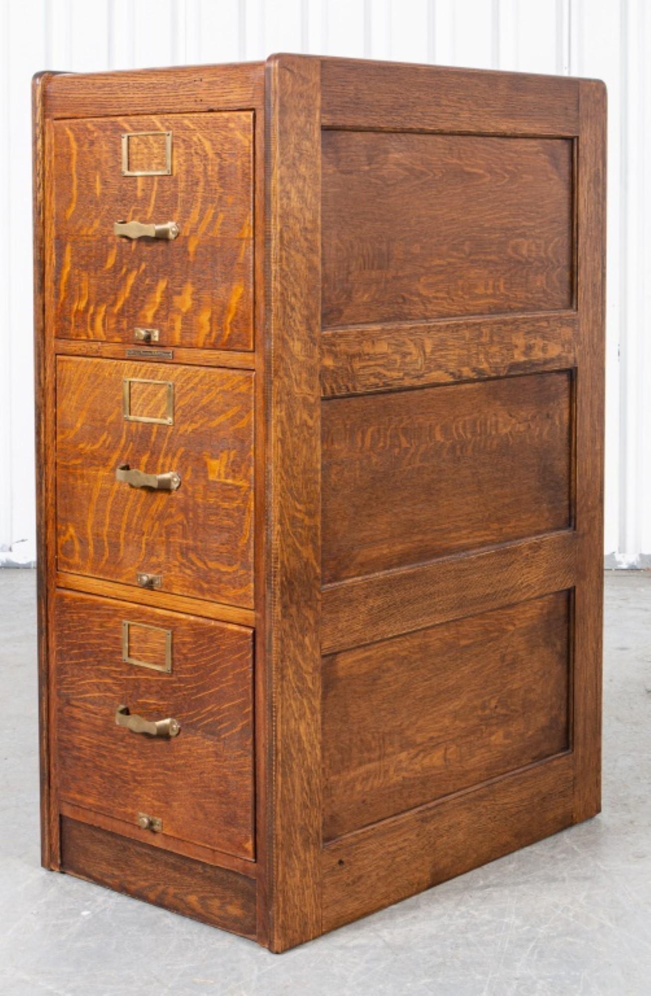 20th Century American Craftsman Oak Filing Cabinet For Sale