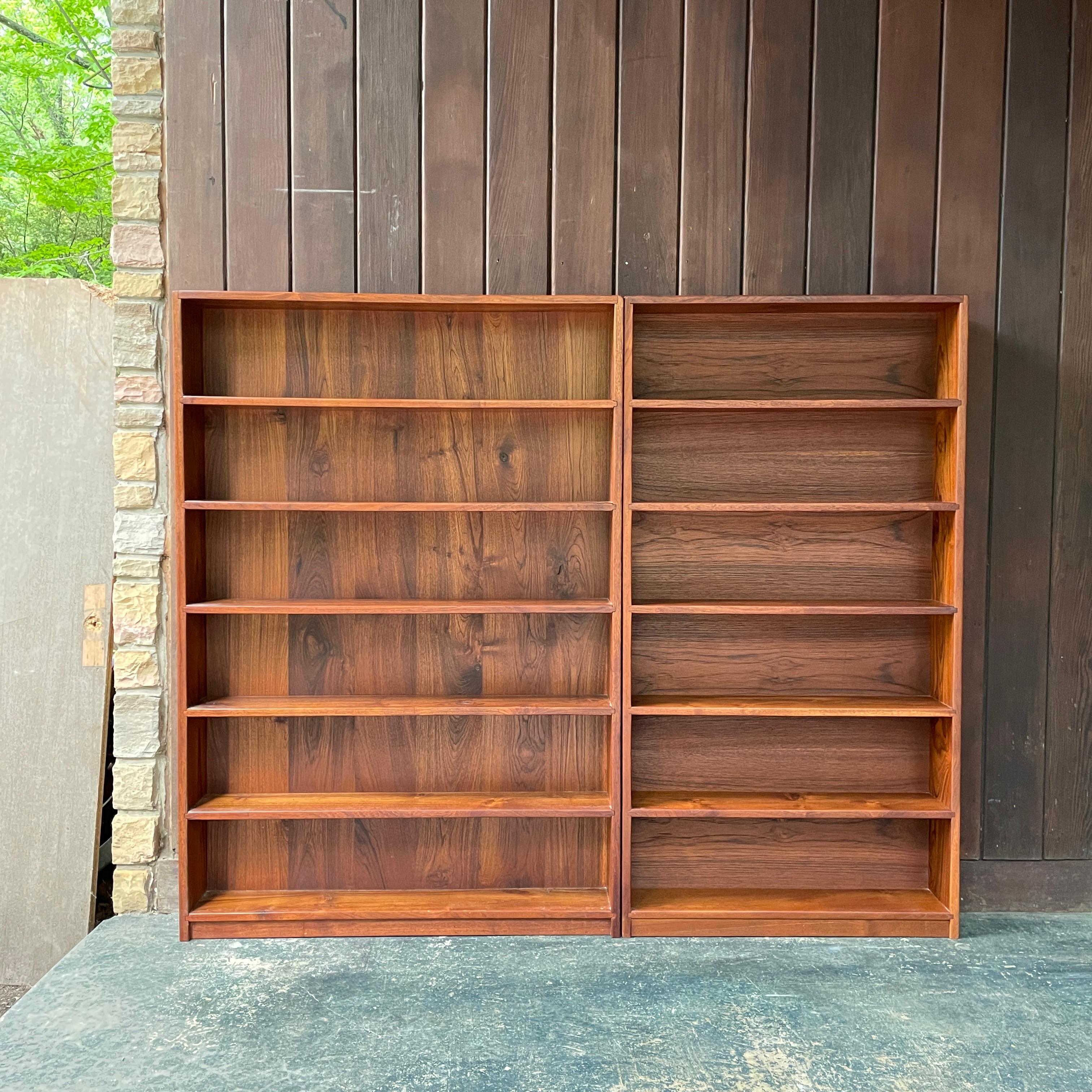 American Craftsman Librería empapelada de palisandro macizo Vintage Mid-Century Wider en venta 2