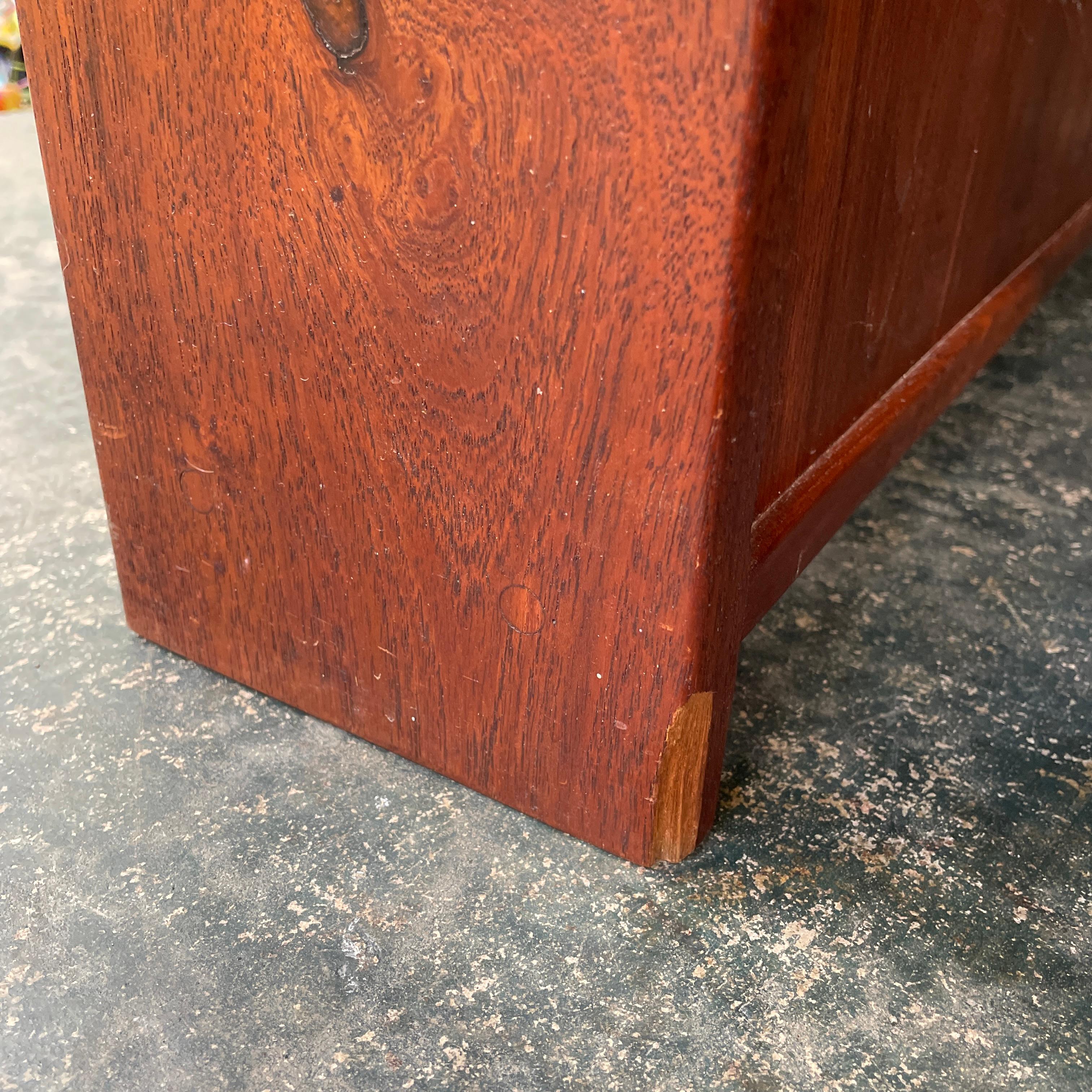 American Craftsman Librería empapelada de palisandro macizo Vintage Mid-Century Wider mediados del siglo XX en venta