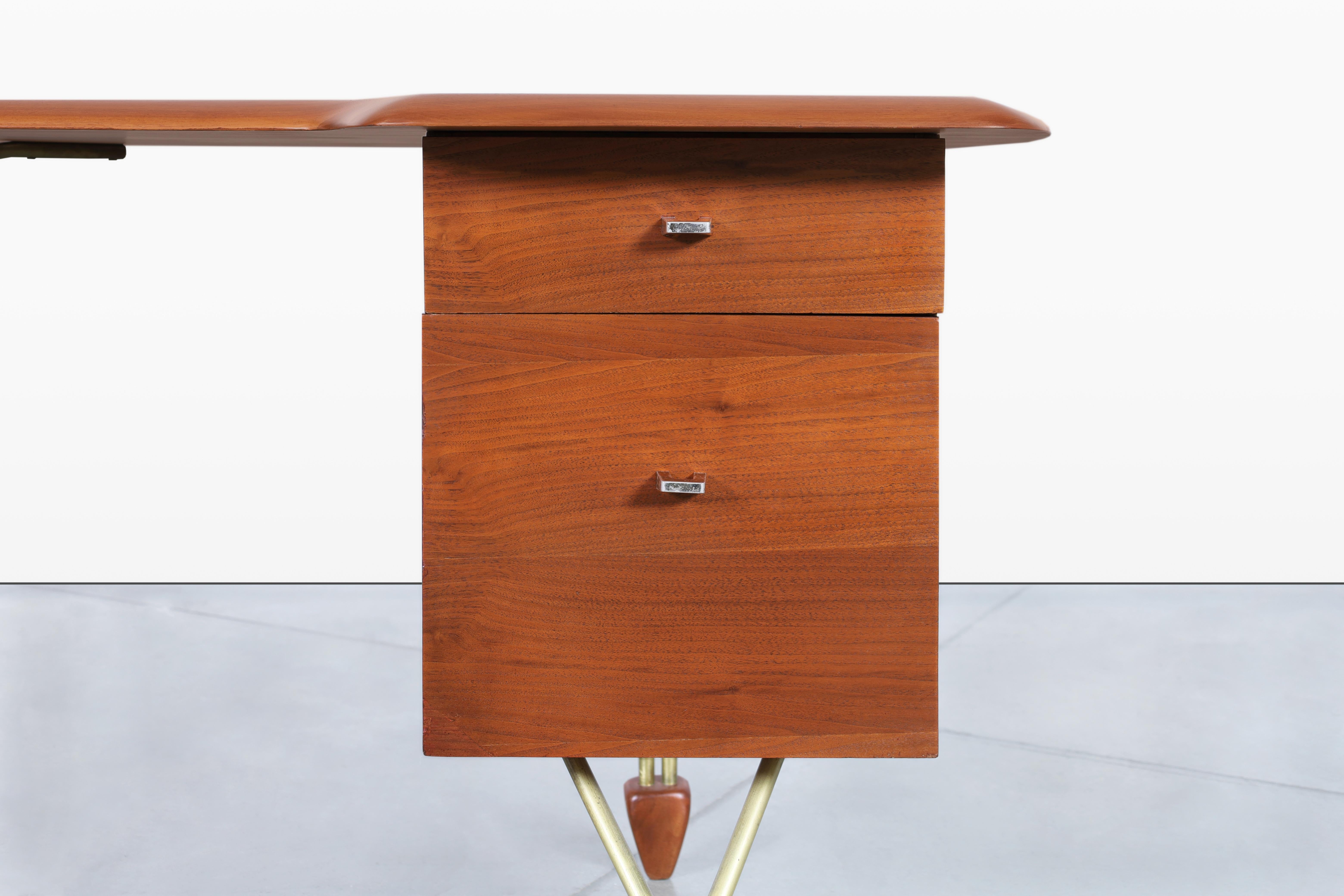 Mid-Century Modern American Craftsmanship Walnut Desk Attributed to John Keal