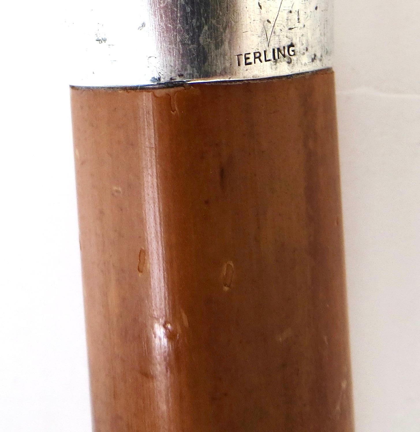 Hand-Crafted American Cylindrical Sterling Silver Handle On Wooden Walking Stick. Circa 1895 For Sale