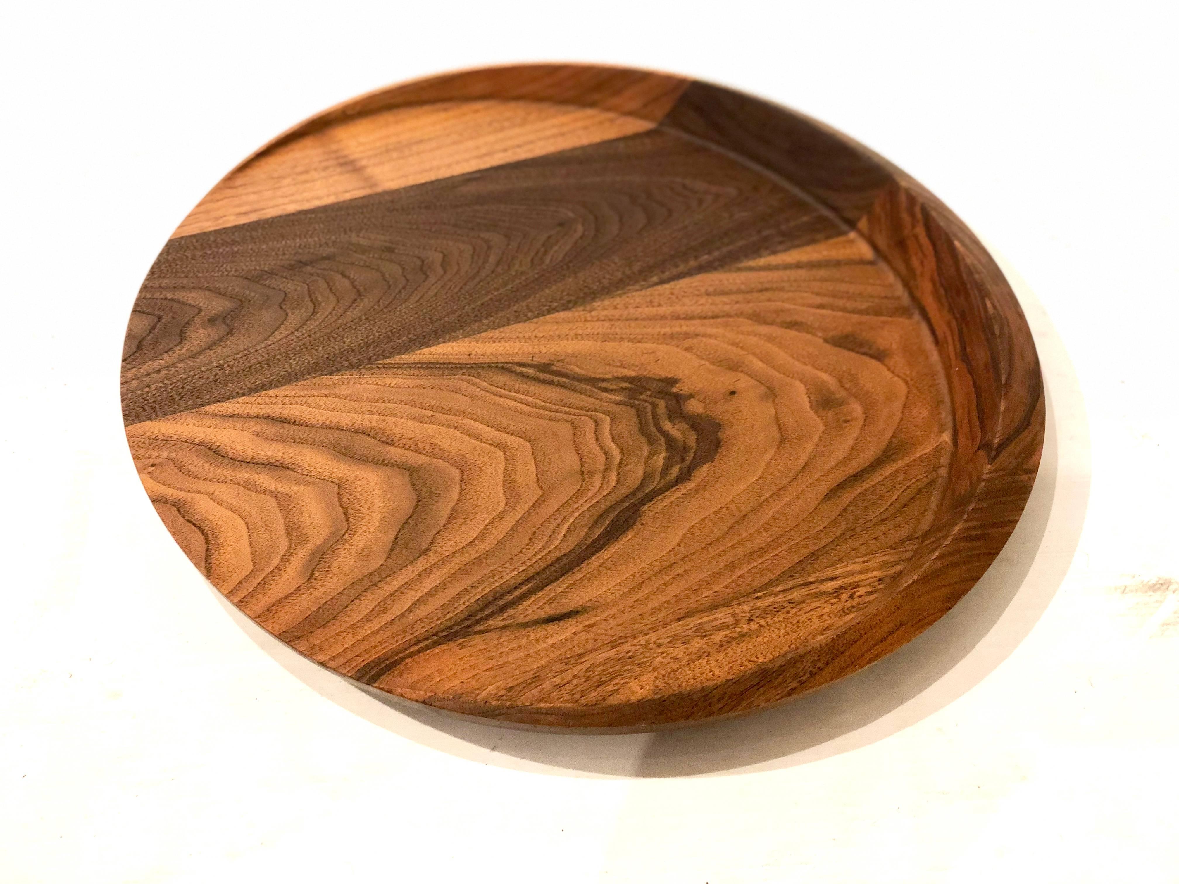 Beautiful solid walnut slanted round tray, circa 1980s designed by Richard Hudson. Freshly refinished in great condition beautiful grain.