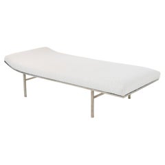 Vintage American Daybed by Jules Heumann in White Bouclè and Steel