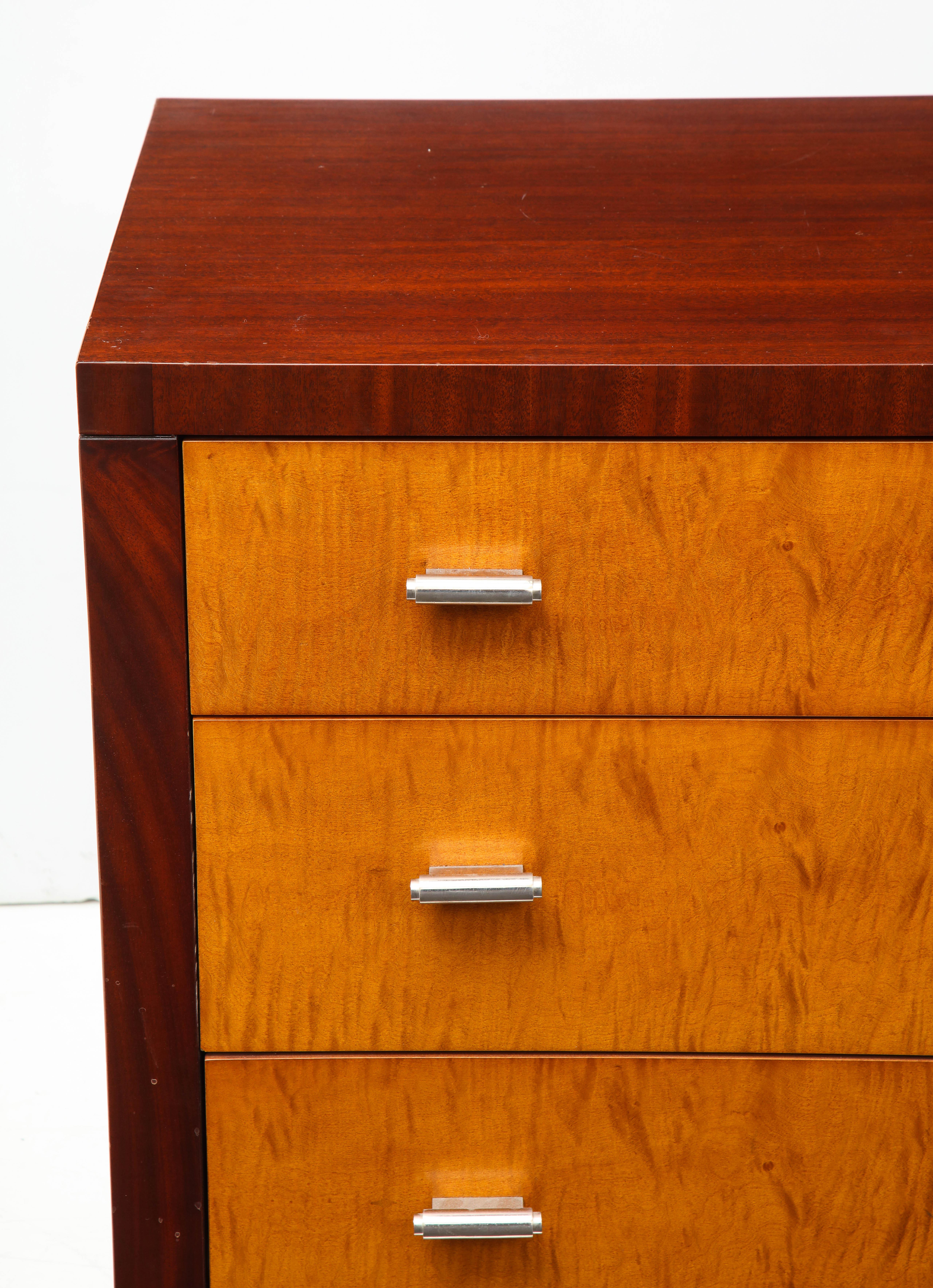 American Deco Chest of Drawers by John Widdicomb In Good Condition In New York, NY