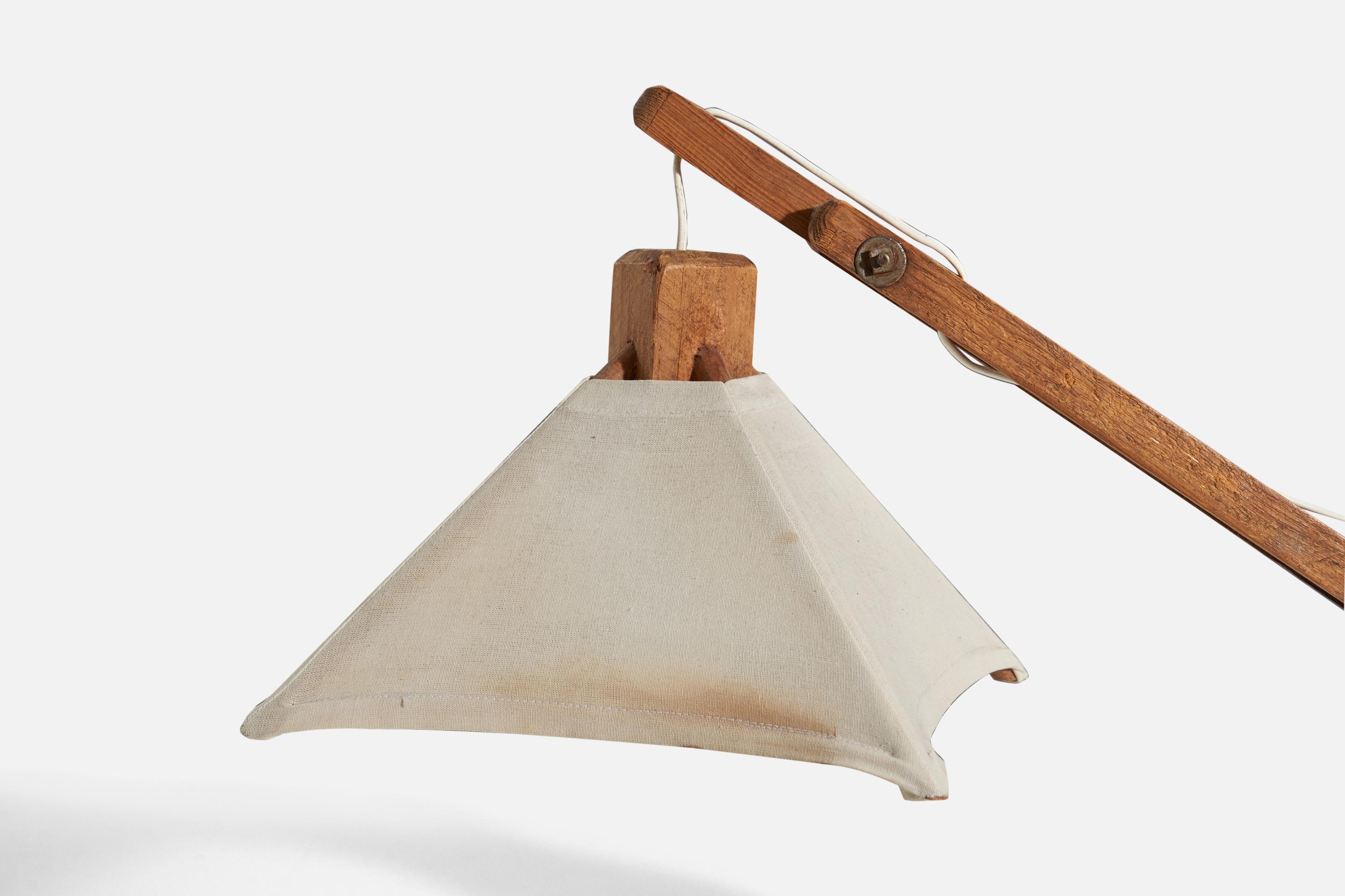 Mid-Century Modern Créateur américain, lampes de bureau réglables en chêne et tissu, Amérique, 1970 en vente