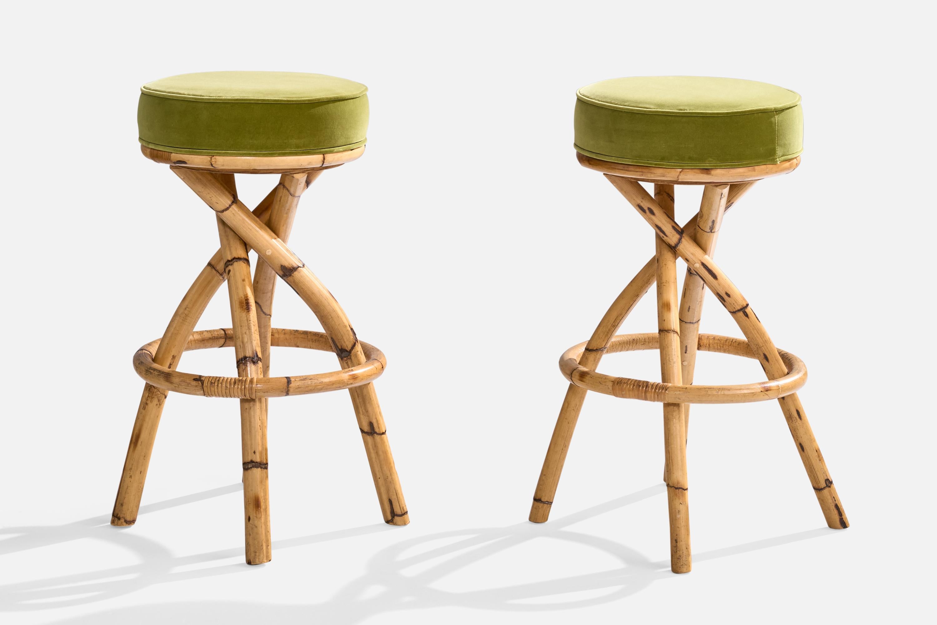 Milieu du XXe siècle Tabourets de bar, bambou, velours, États-Unis, années 1960 en vente