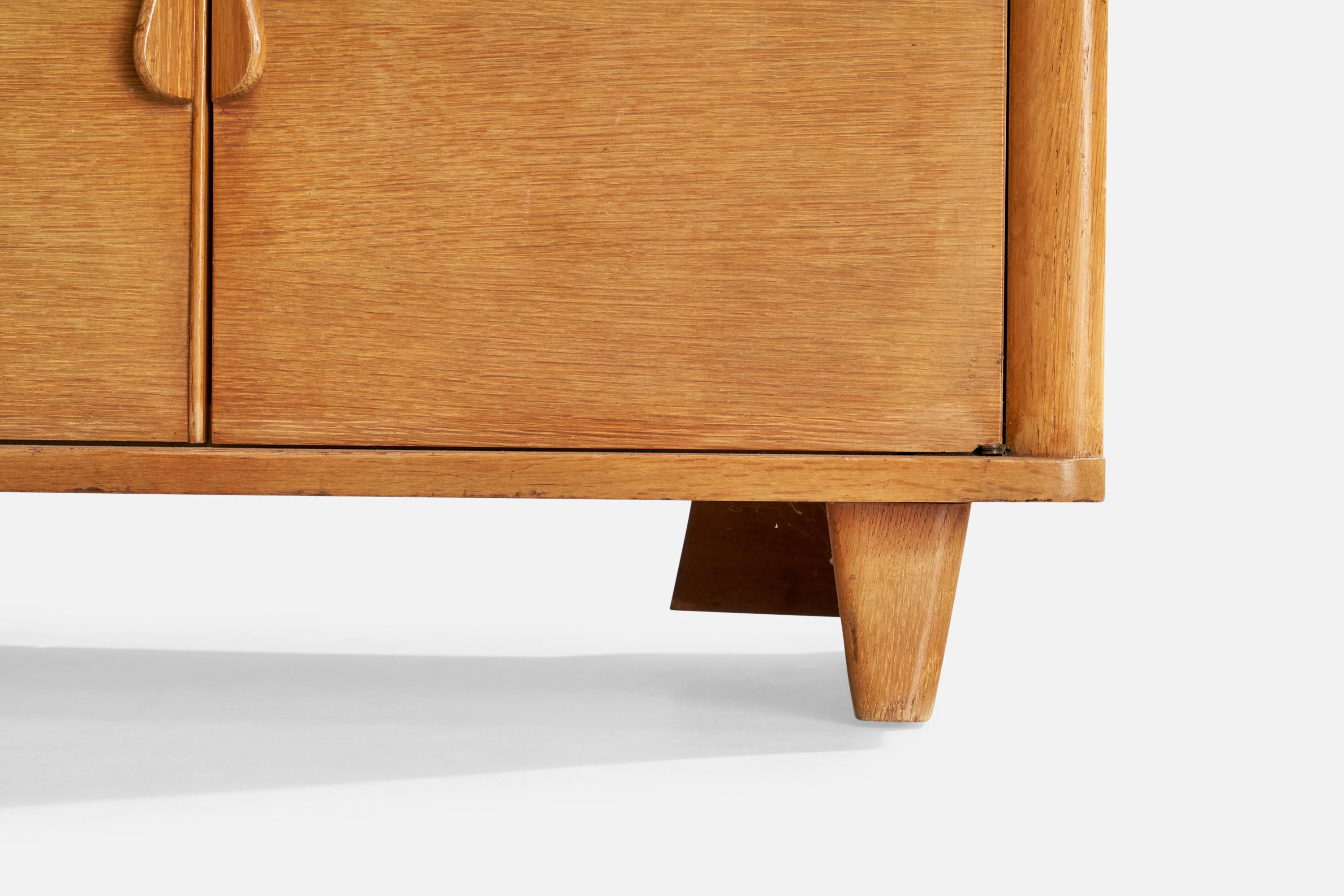 American Designer, Cabinet, Wood, USA, 1940s For Sale 6