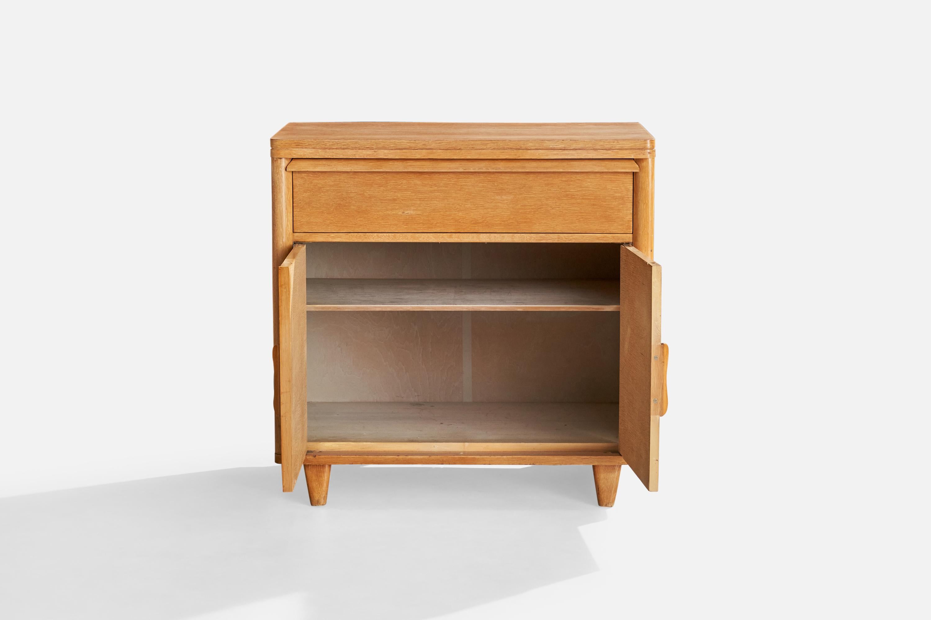 American Designer, Cabinet, Wood, USA, 1940s For Sale 1