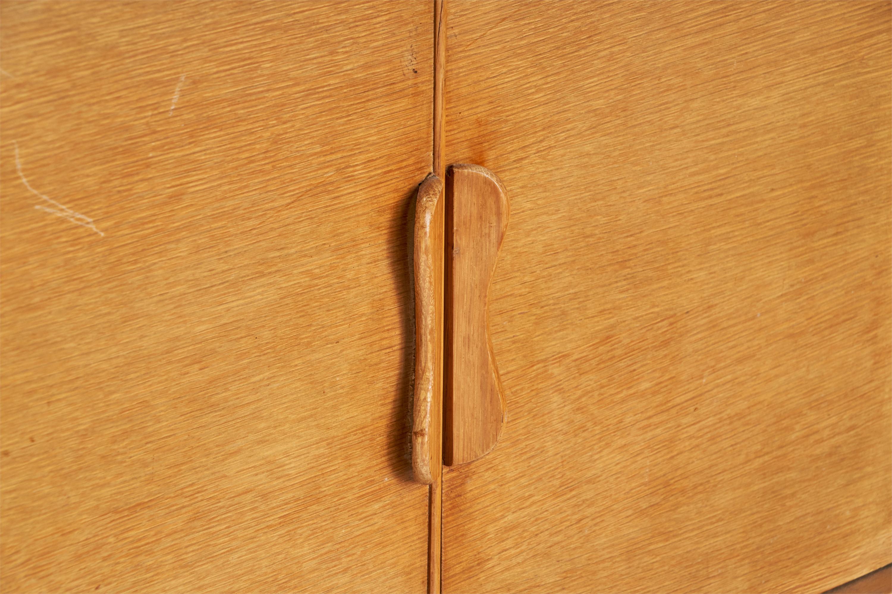 American Designer, Cabinet, Wood, USA, 1940s For Sale 5