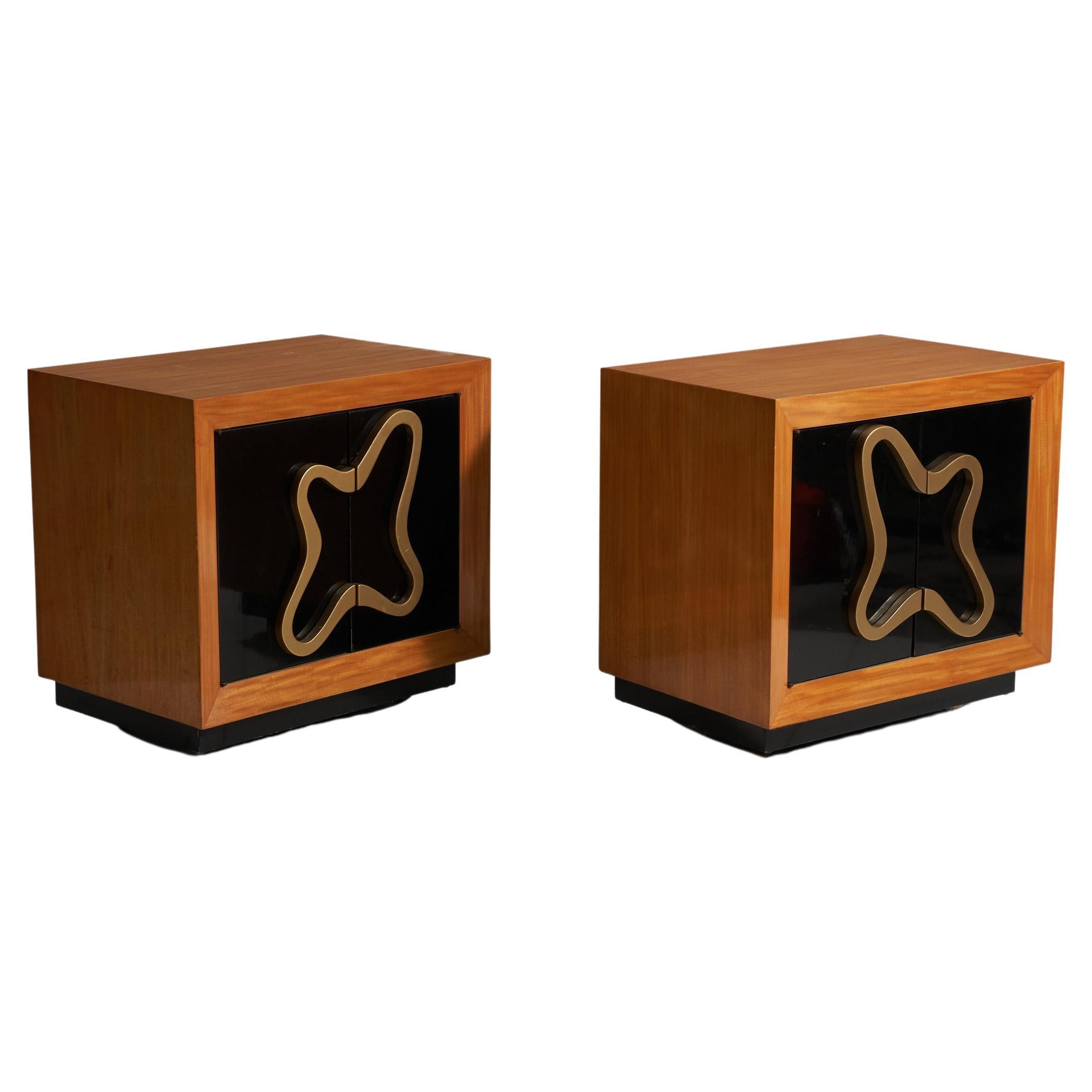 Antique Yellow and Gold Lacquered Wooden Nightstand or 1800