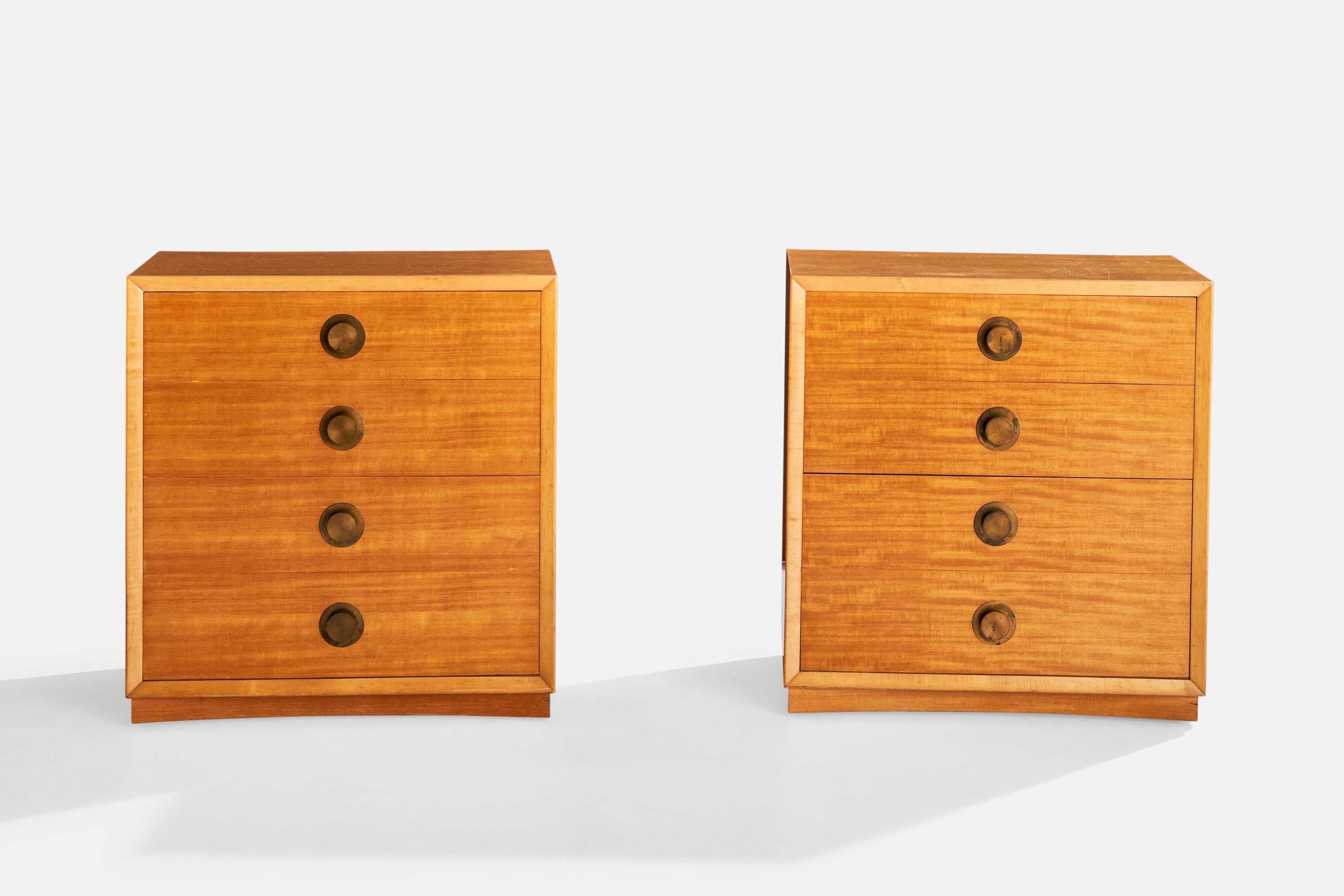Amerikanische Designerin, Kommoden, Holz, Messing, USA, 1940er Jahre (Moderne der Mitte des Jahrhunderts) im Angebot