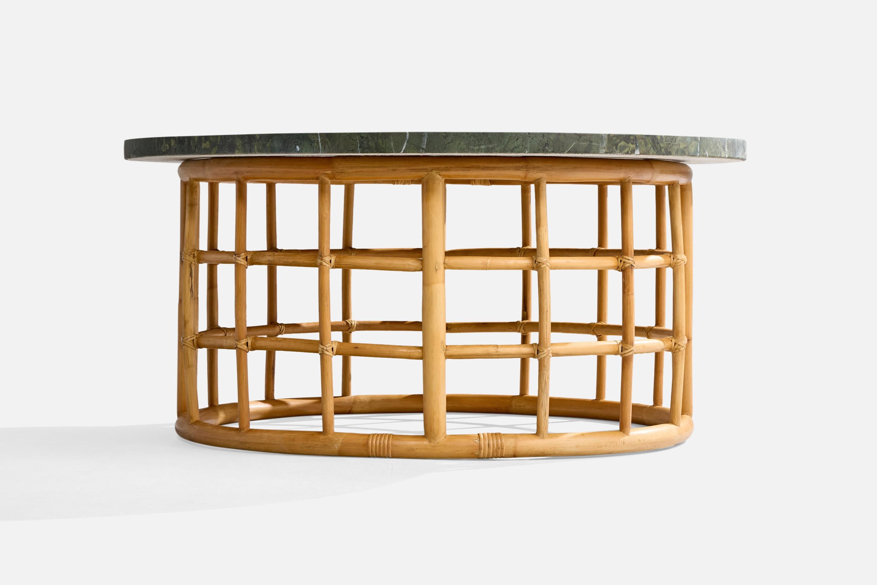 Américain Designer américain, table basse, bambou, rotin, marbre, États-Unis, années 1950 en vente