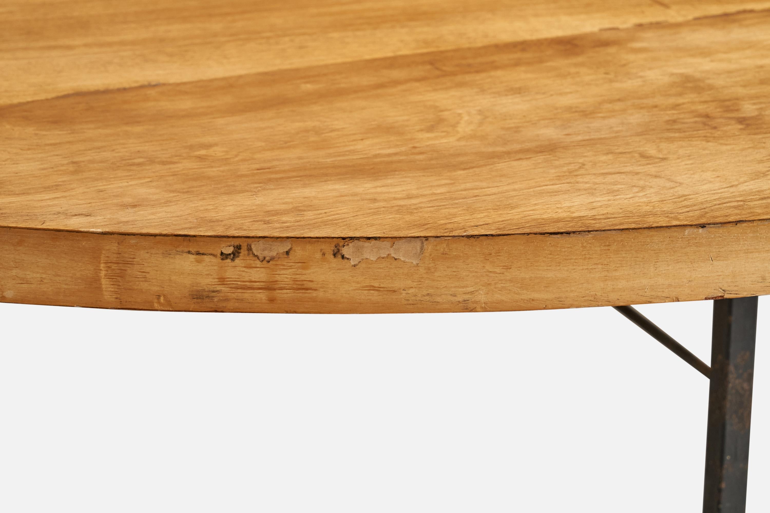 Tavolino di design americano, betulla, ferro, USA, anni '50 in vendita 1