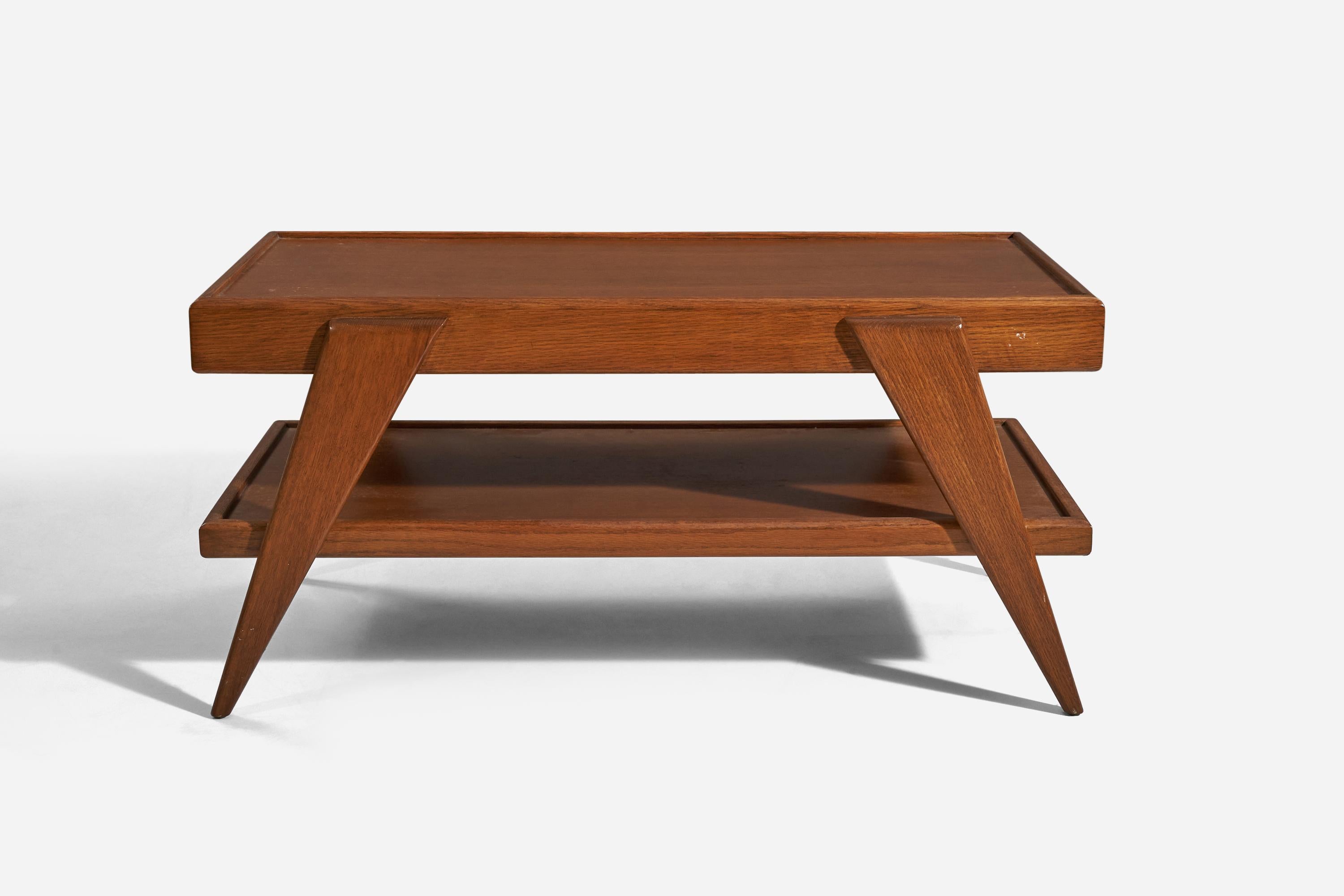 Mid-20th Century American Designer, Coffee Table, Oak, United States, 1950s For Sale