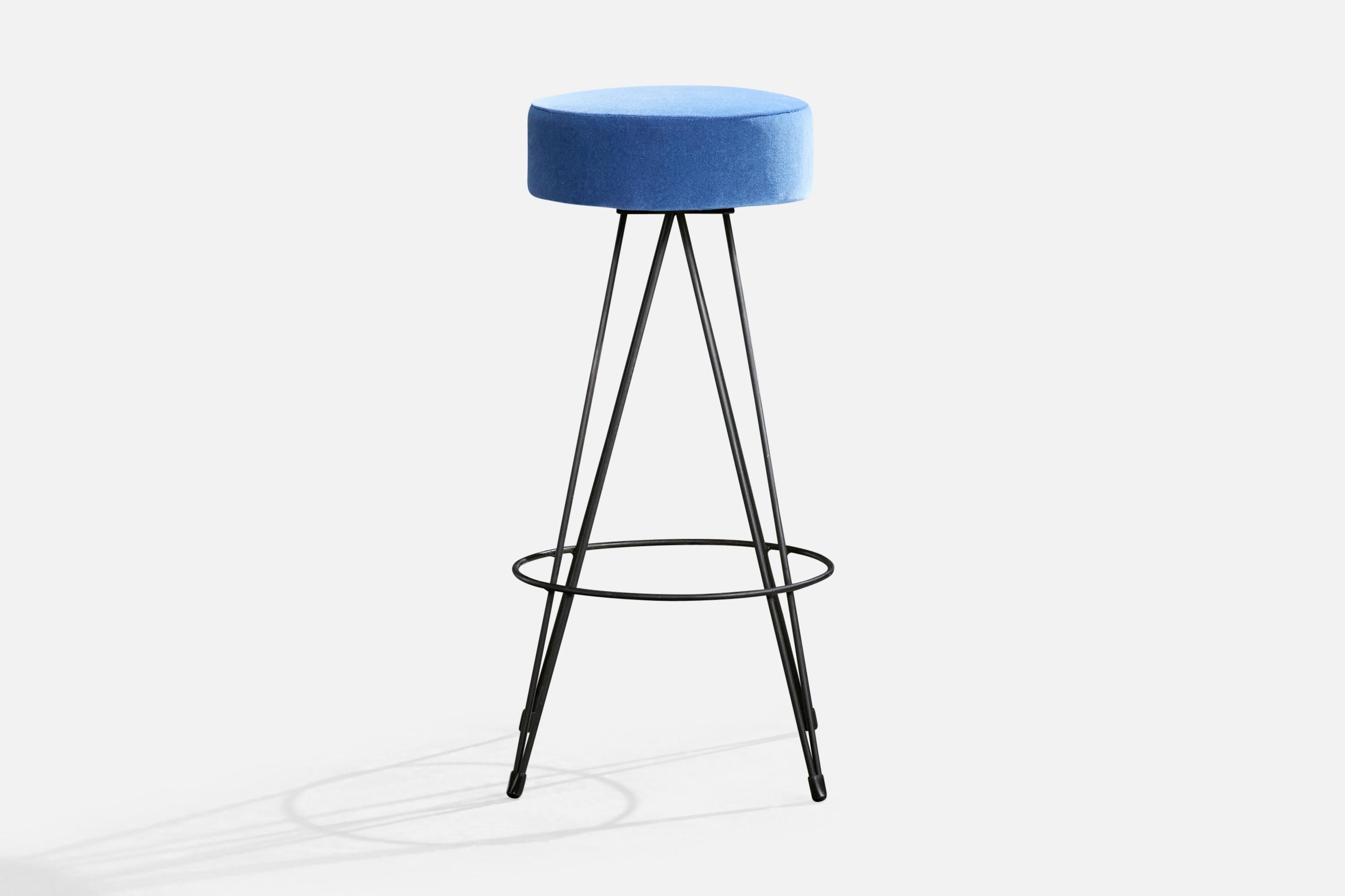 American Designer, Counter Stools, Iron, Velvet, USA, 1950s In Good Condition For Sale In High Point, NC