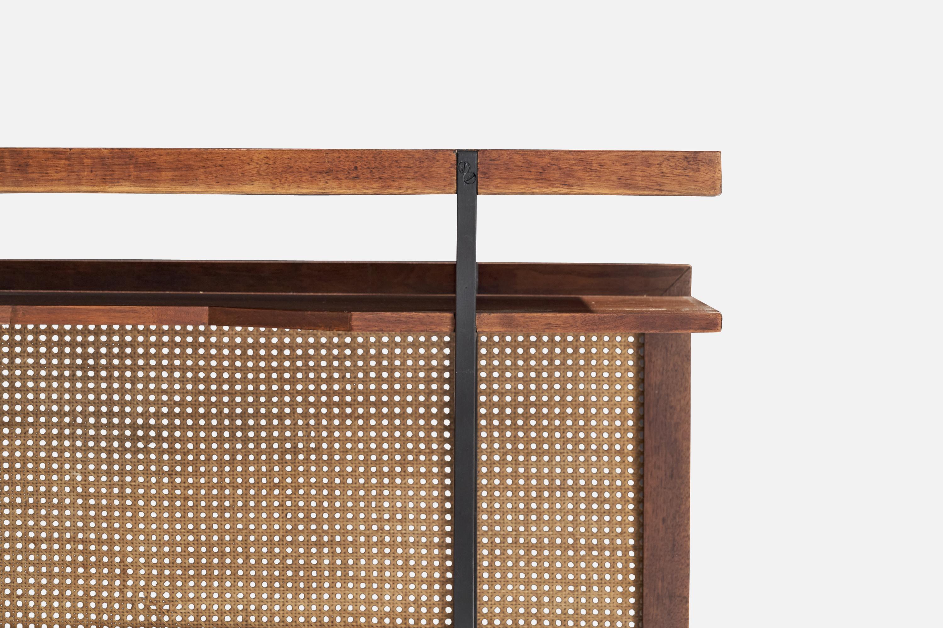 Design/One, Bureau, Fer, Wood, Canne, USA, 1950s en vente 5