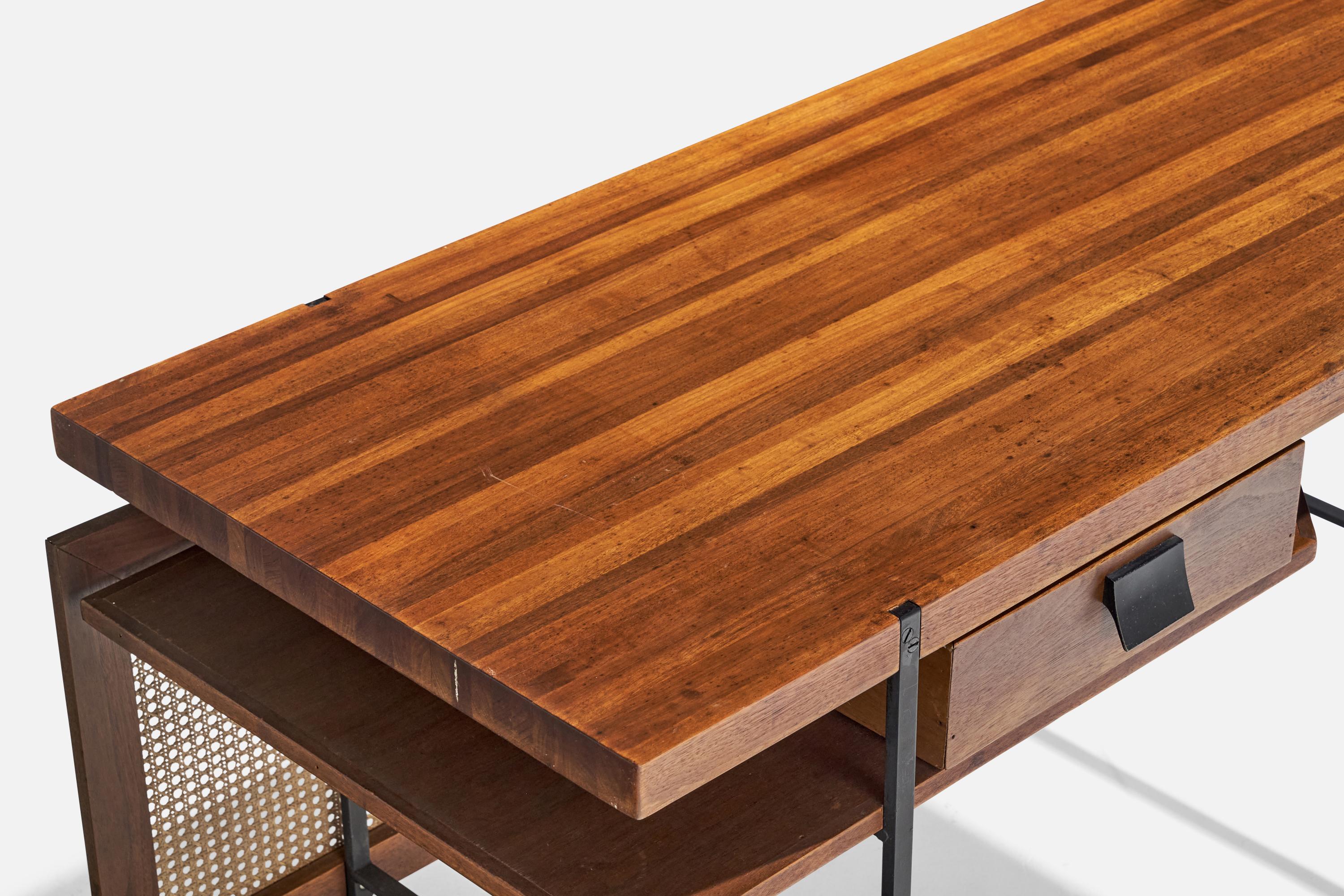 Design/One, Bureau, Fer, Wood, Canne, USA, 1950s en vente 7
