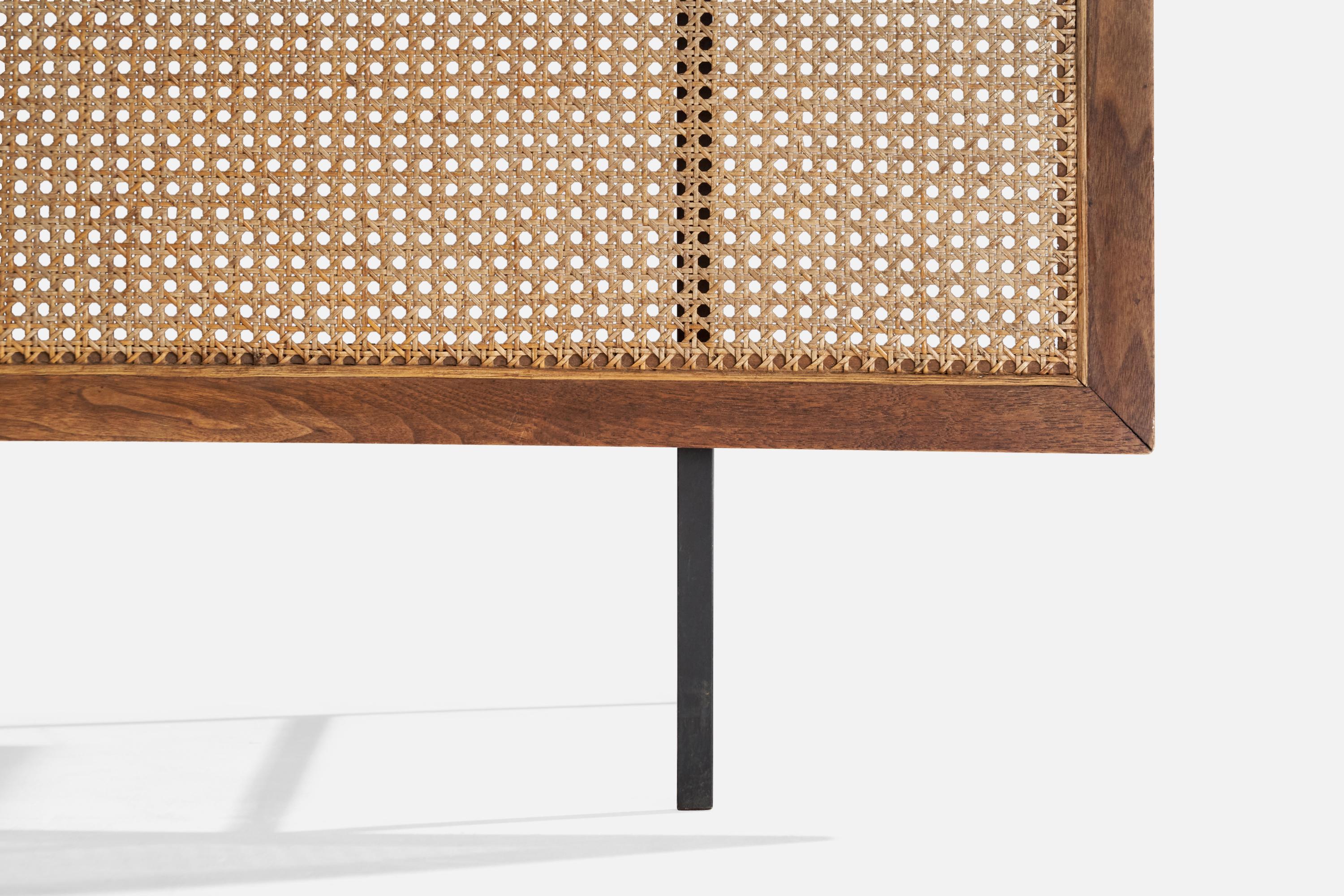 Design/One, Bureau, Fer, Wood, Canne, USA, 1950s en vente 1