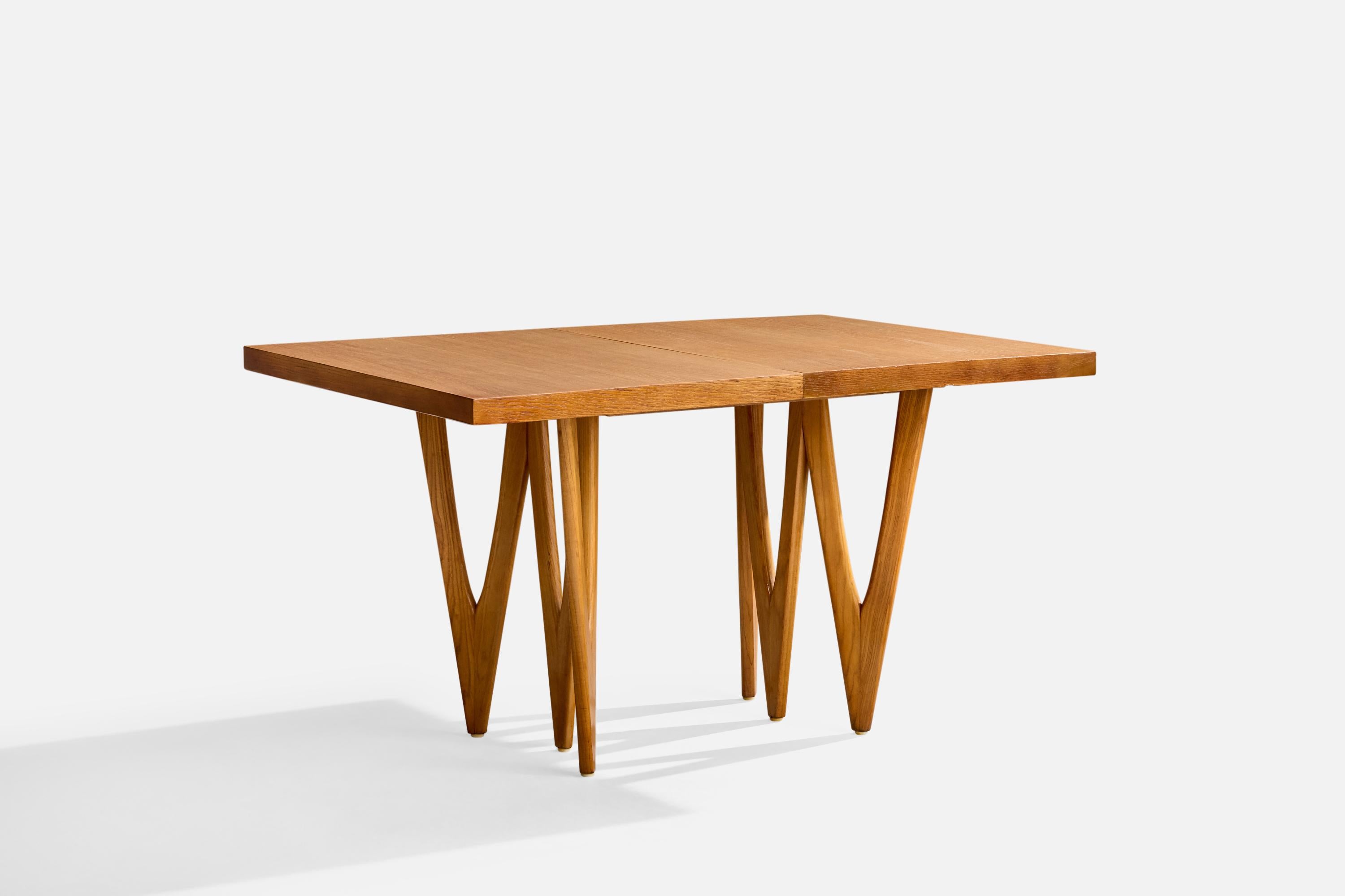 Mid-Century Modern American Designer, Dining Table, Oak, Walnut, USA, 1950s For Sale