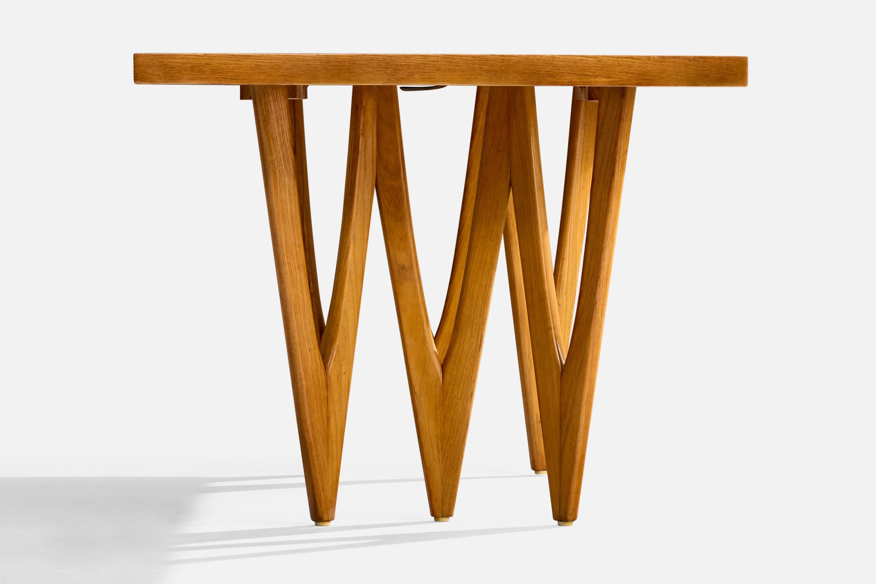 American Designer, Dining Table, Oak, Walnut, USA, 1950s For Sale 1
