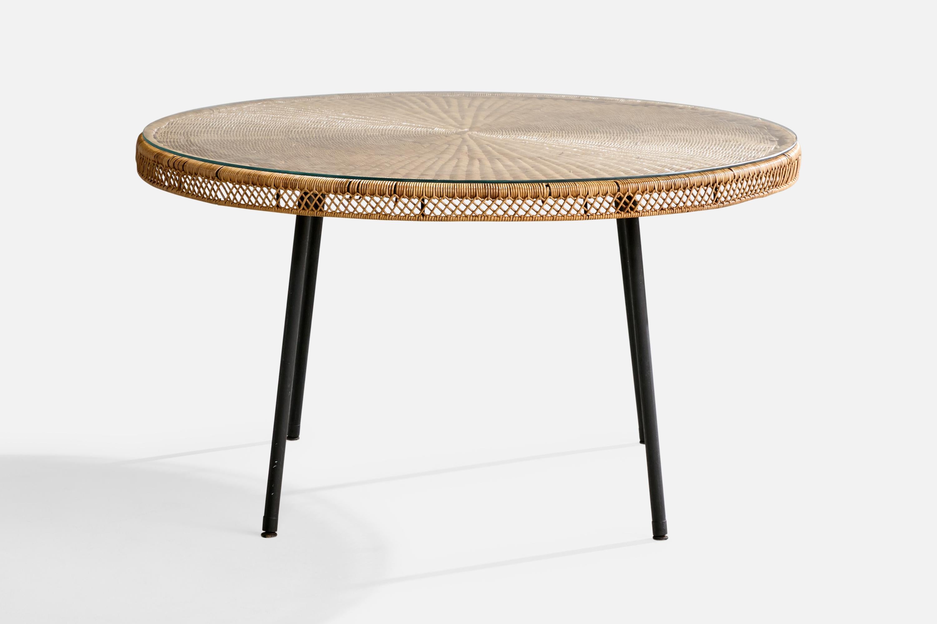 Diseñador americano, Mesa de comedor, Ratán, Cristal, Hierro, EE.UU., Años 50 Moderno de mediados de siglo en venta