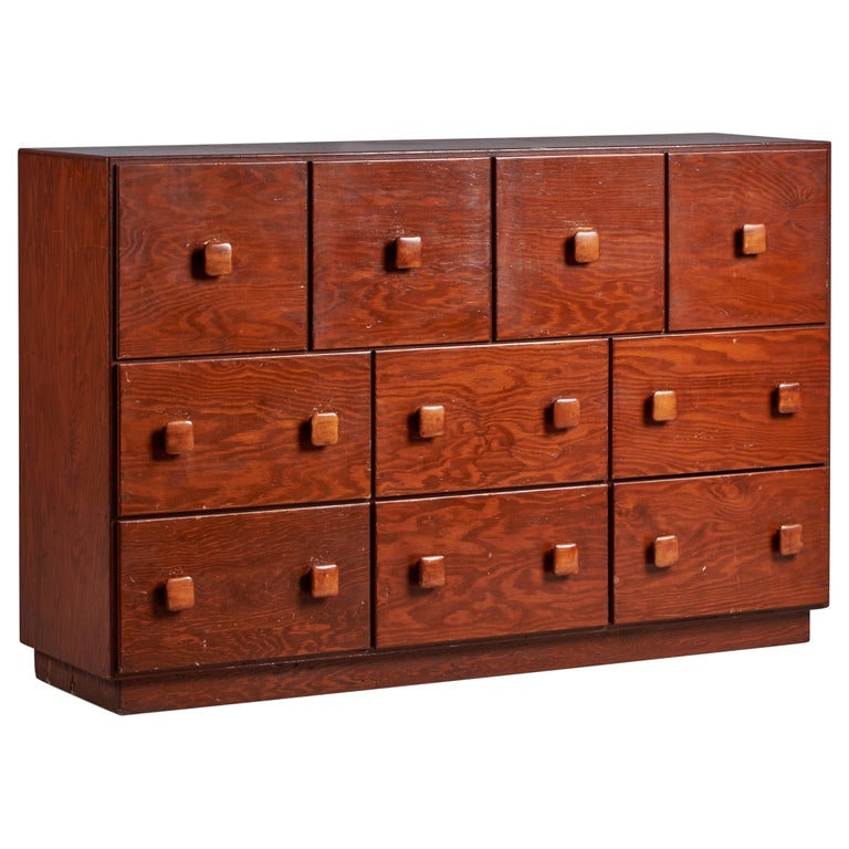 American Designer, Dresser, Oak, USA, 1940s For Sale at 1stDibs