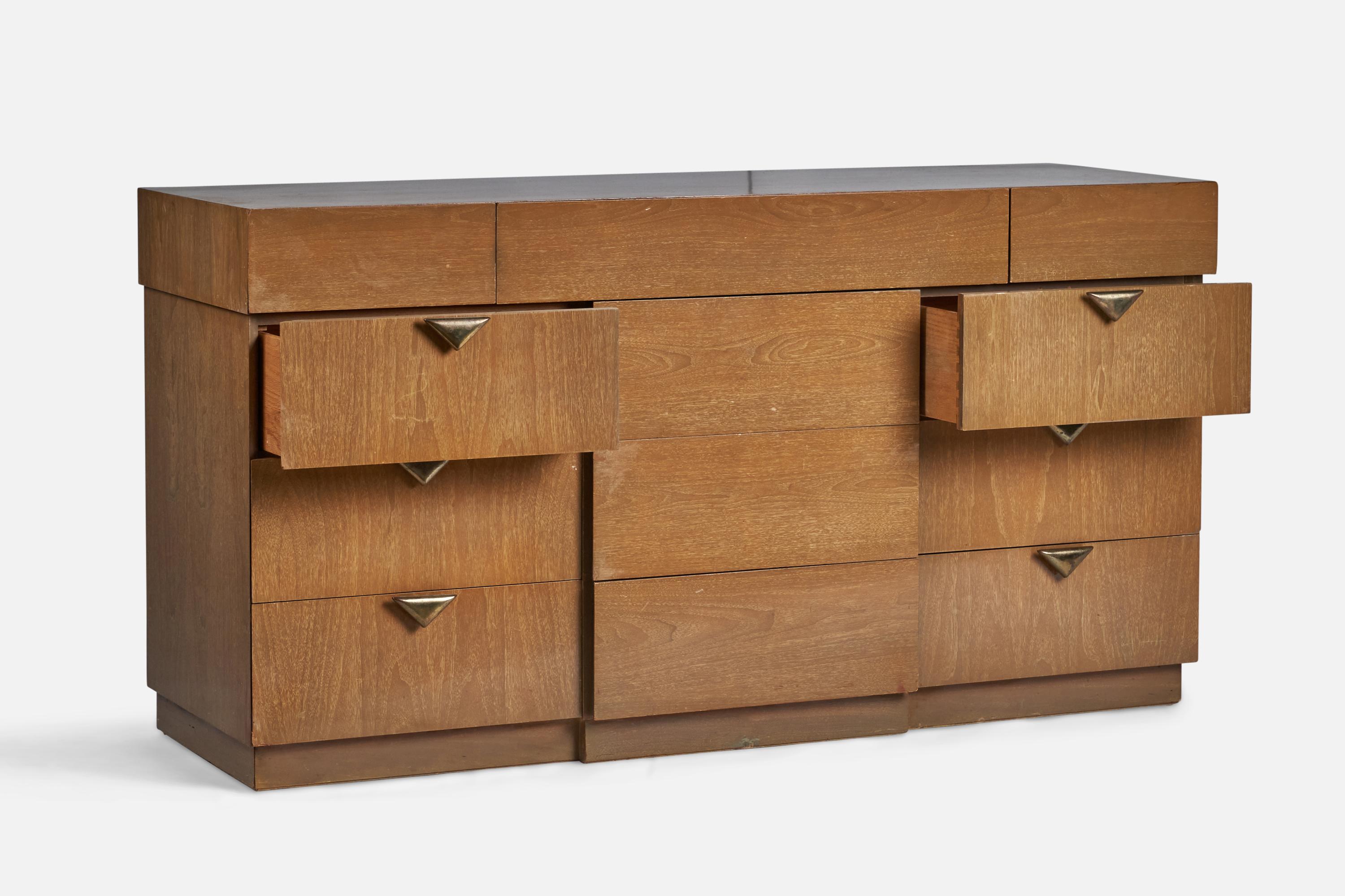 American Designer, Dresser, Walnut, Brass, USA, 1950s For Sale 1