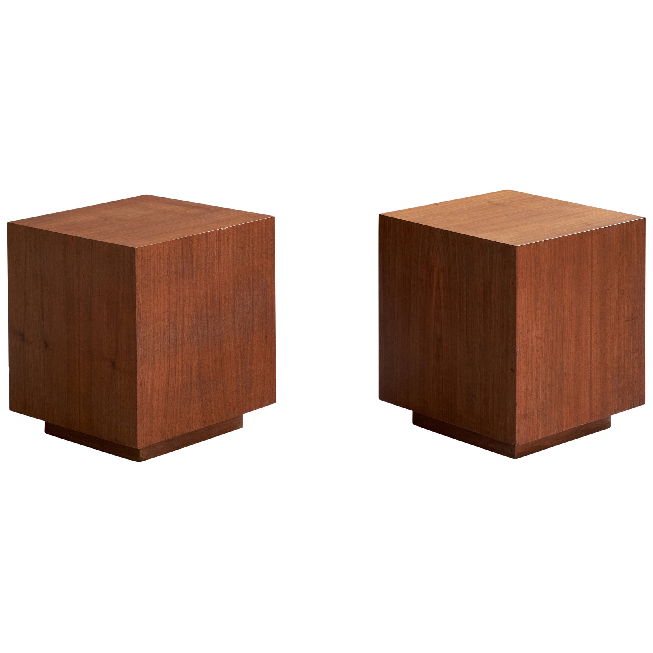Designer américain, tables d'appoint, noyer, États-Unis, années 1950