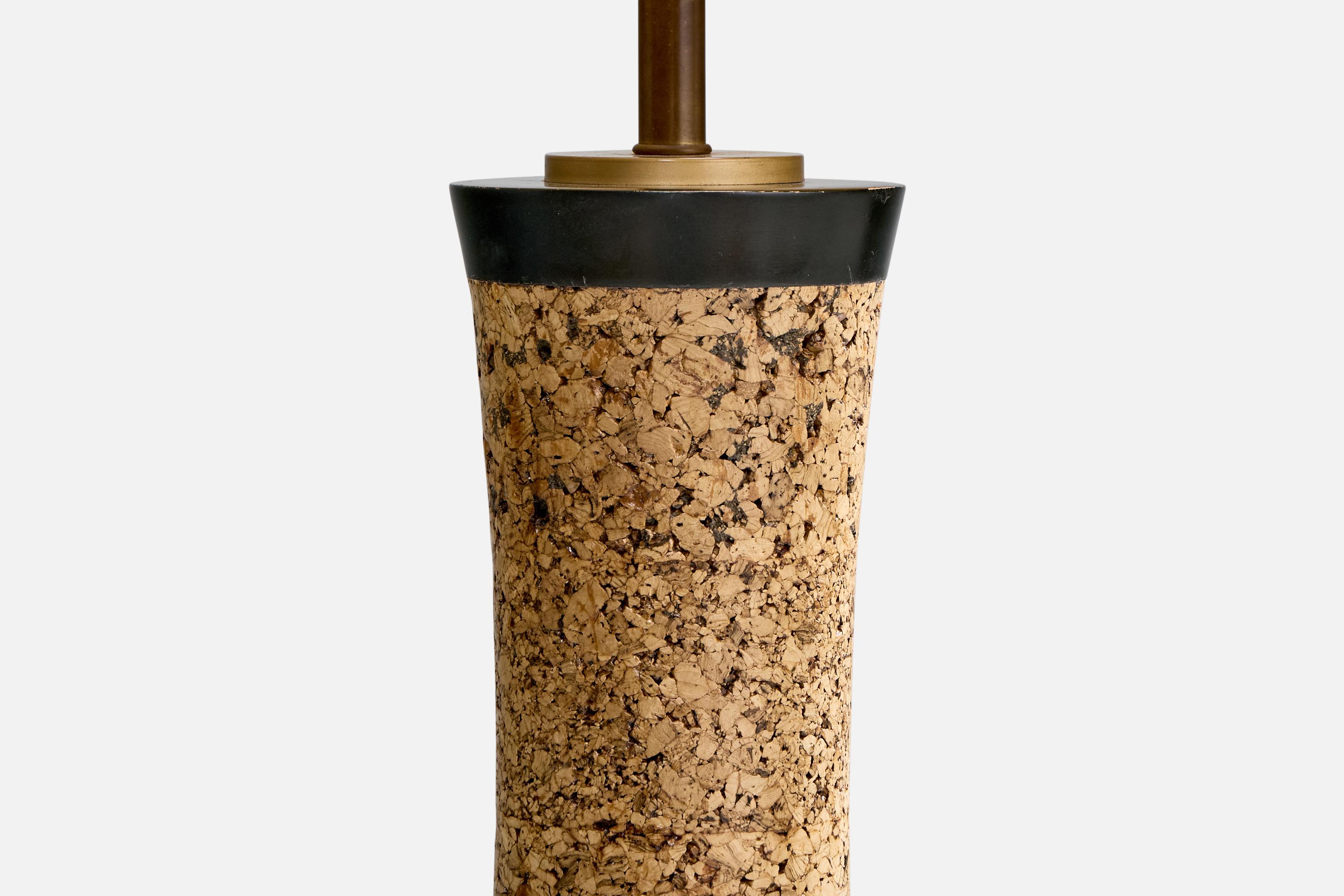 Designer américain, lampadaire, liège, Wood, laiton, tissu, USA, années 1970 Bon état - En vente à High Point, NC