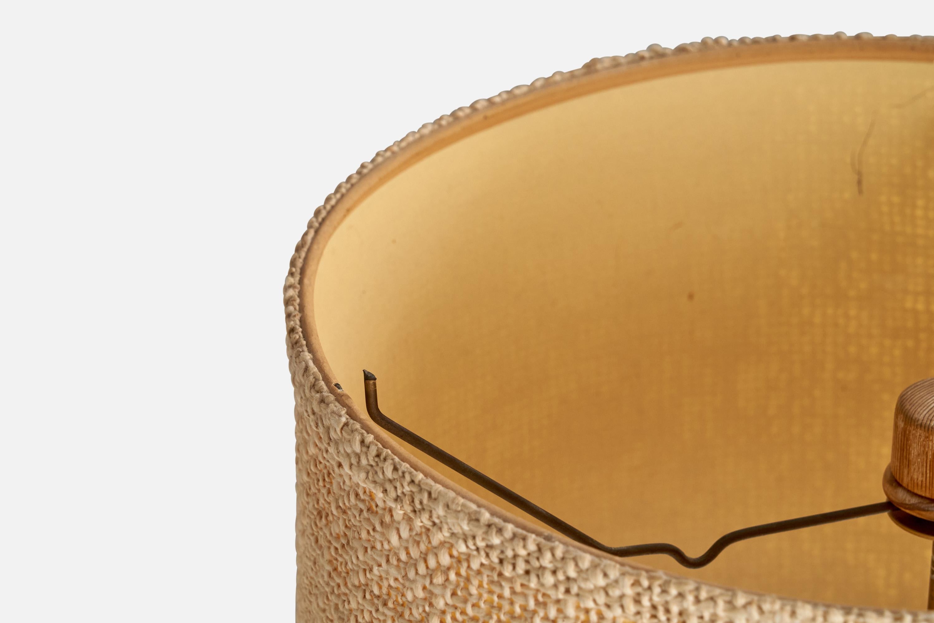 Américain Designer américain, lampadaire, pin, laiton, États-Unis, 1970 en vente