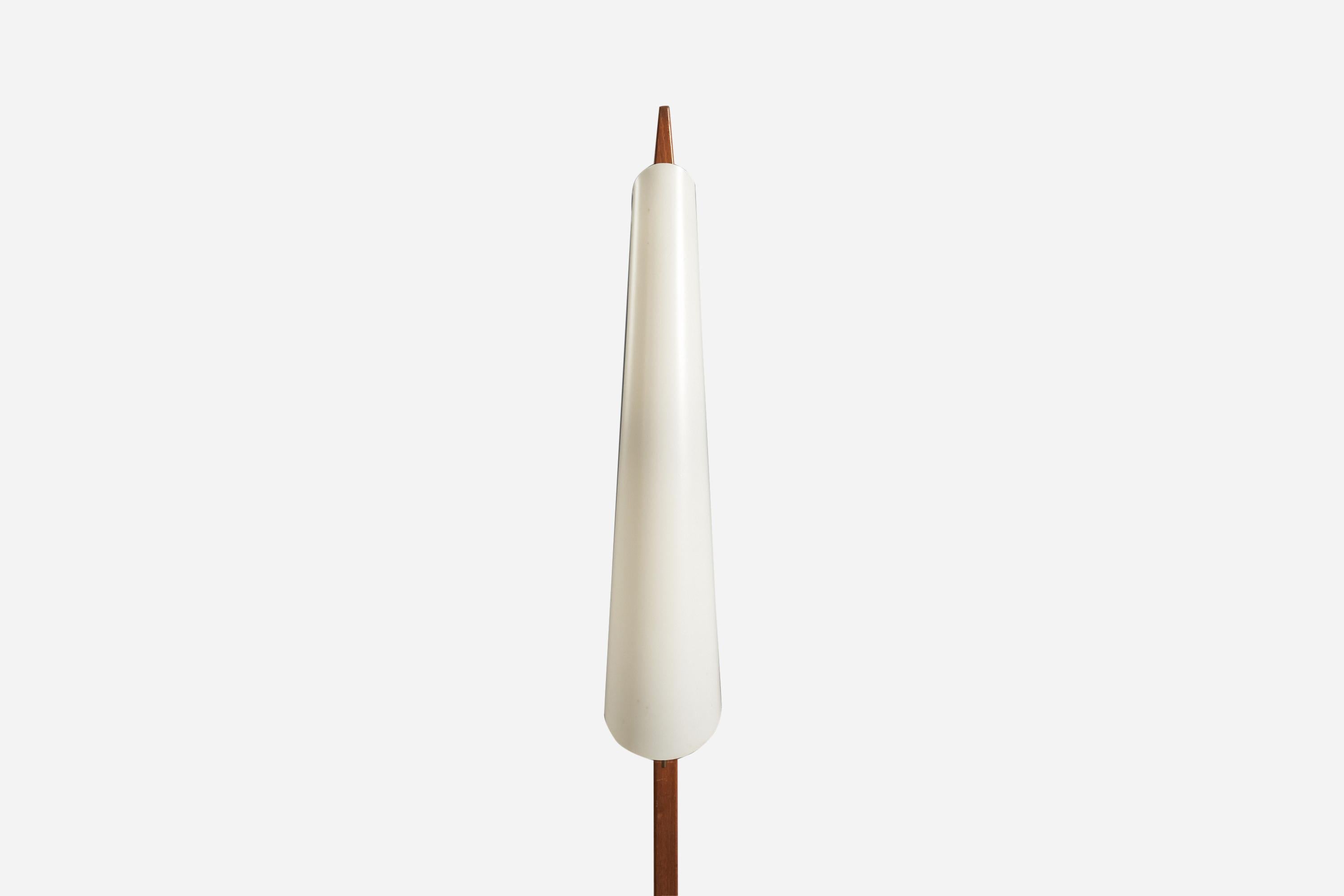 American Designer, Floor Lamp, Teak, Brass, Acrylic, United States, 1950s In Good Condition For Sale In High Point, NC