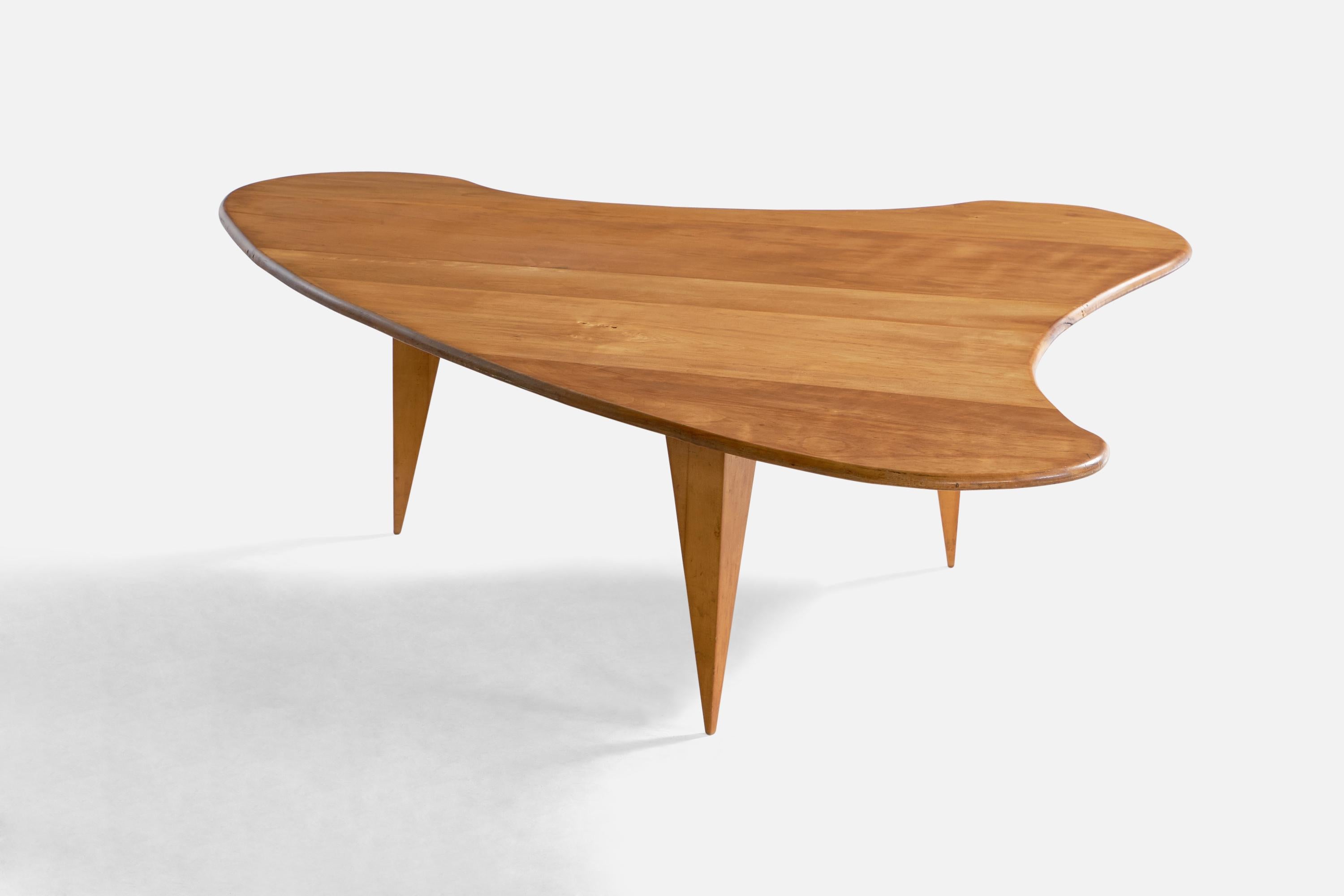 Mid-Century Modern American Designer, Freeform Coffee Table, Maple, USA, 1950s For Sale