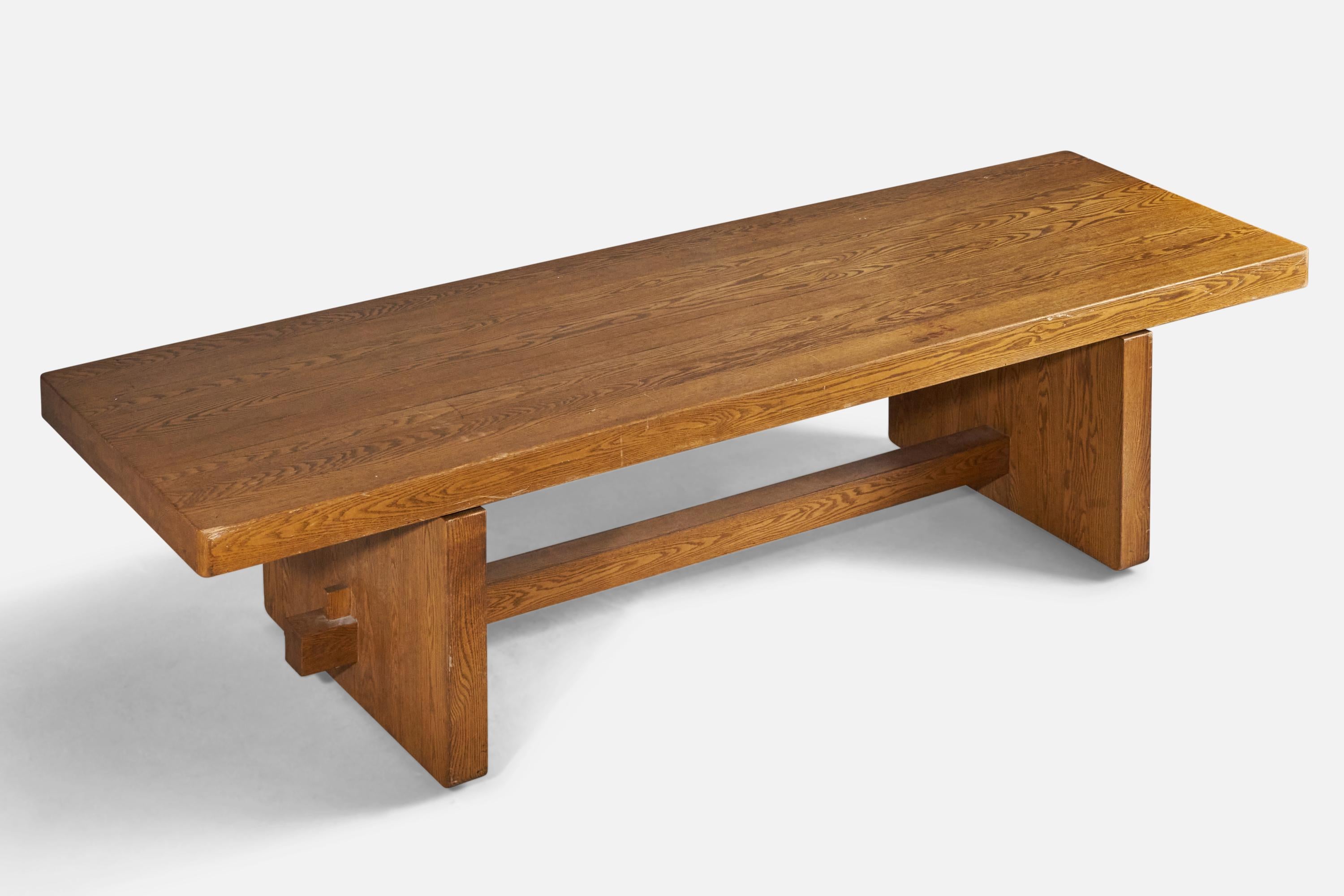 American Designer, Large Table, Oak, USA, 1950s In Good Condition For Sale In High Point, NC