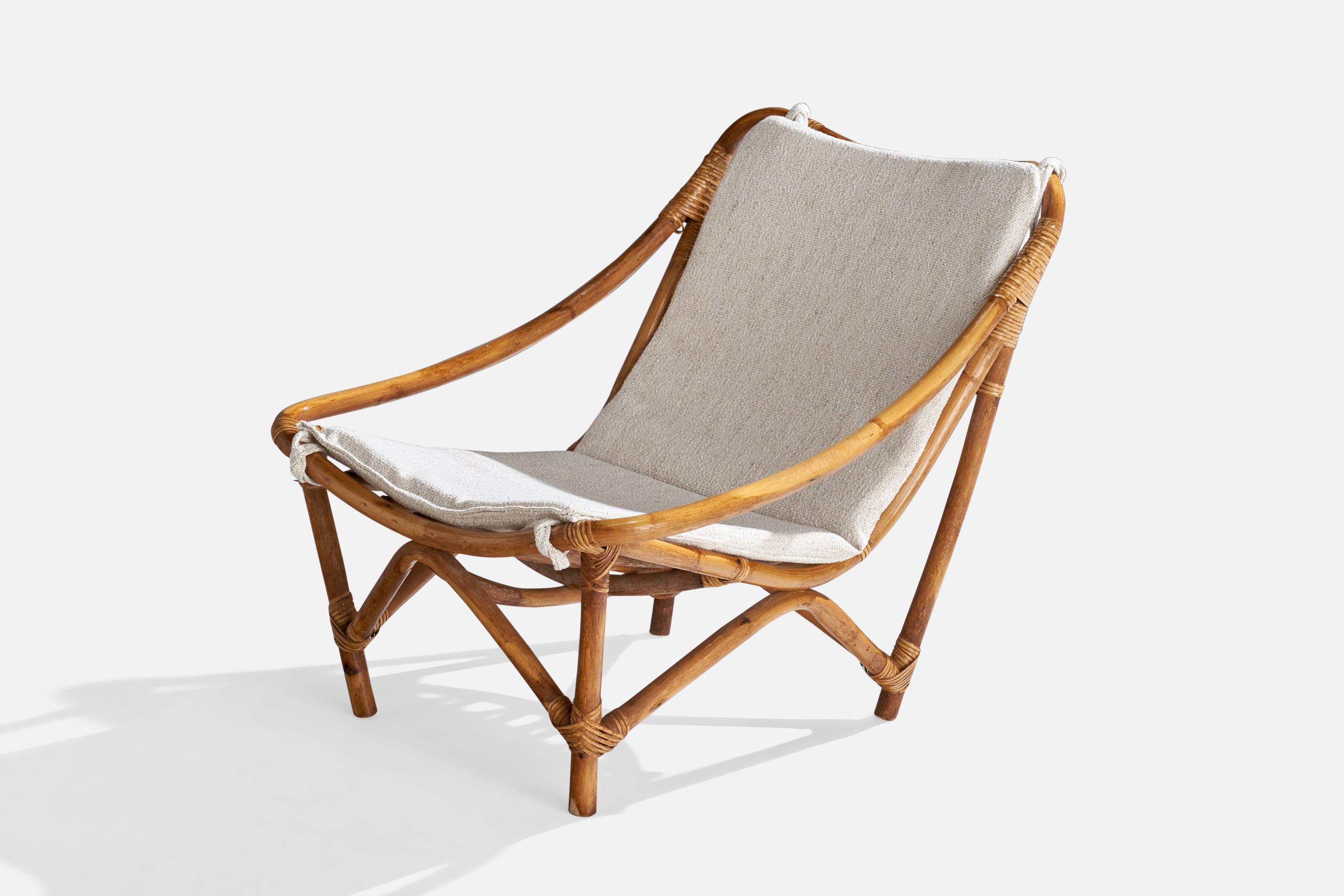 American Designer, Lounge Chair, Bamboo, Rattan, Fabric, USA, 1950s In Good Condition For Sale In High Point, NC