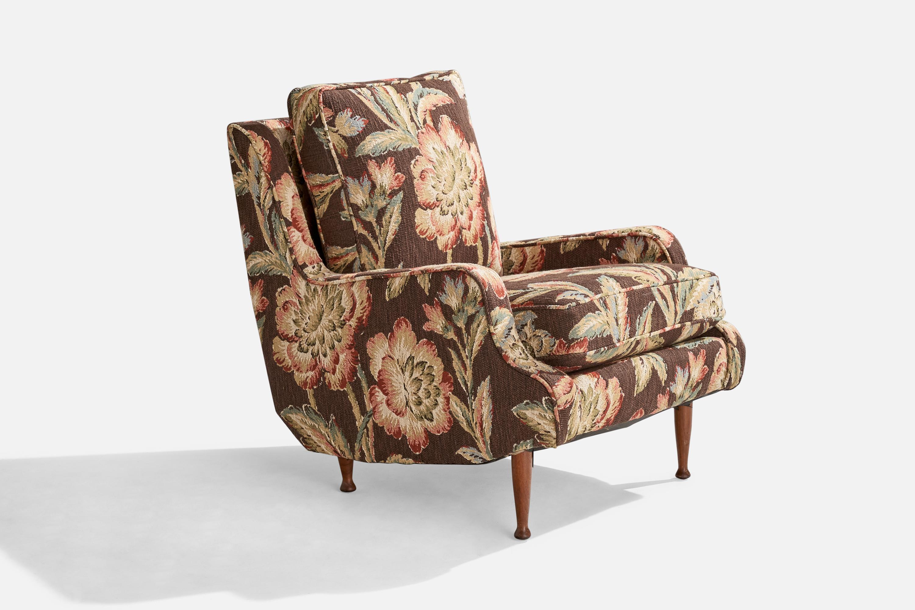 Chaise longue en tissu à motifs floraux et en noyer, conçue et fabriquée aux États-Unis, vers les années 1950.

Hauteur d'assise 20