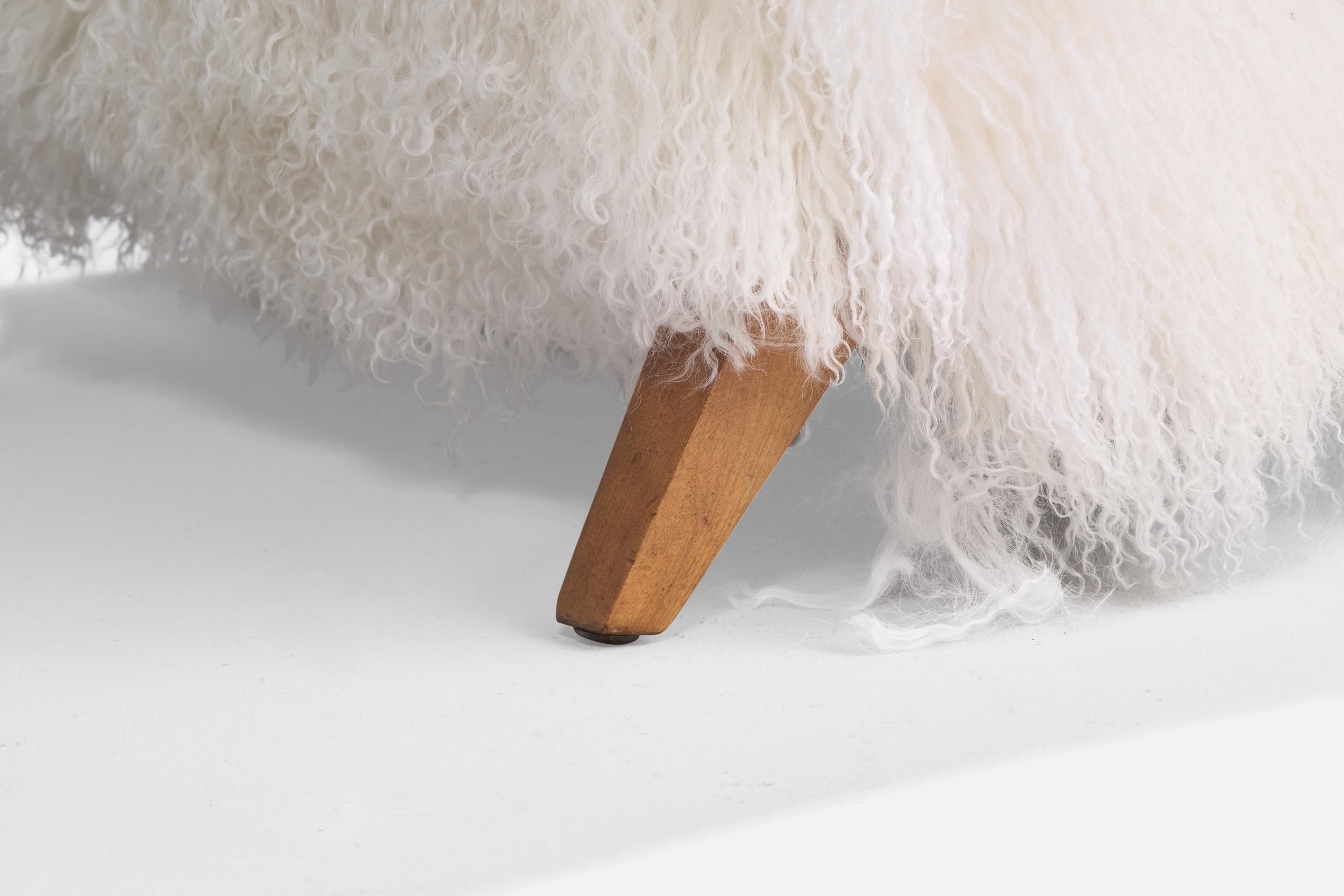 American Designer, Lounge Chair, Wood, Shearling, USA, 1940s For Sale 7